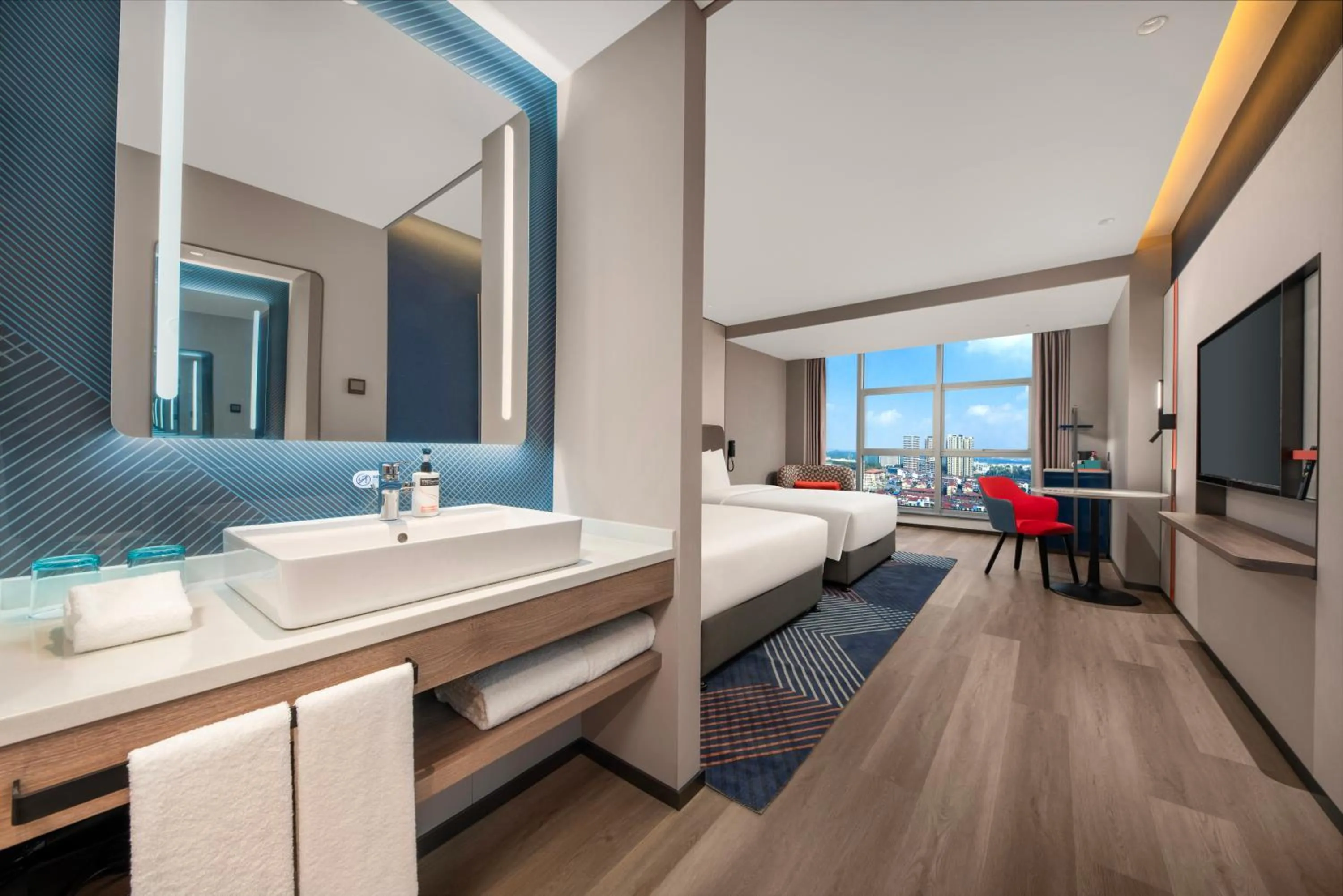 Photo of the whole room, Bed in Holiday Inn Express Mianyang Sci-Tech City by IHG