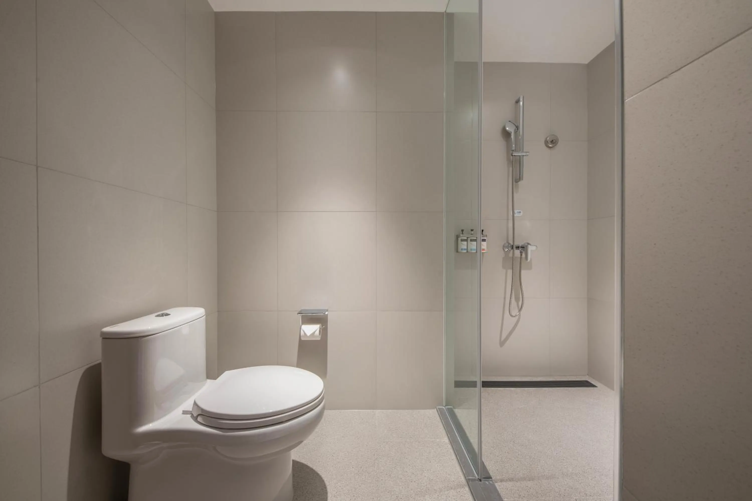 Toilet in Holiday Inn Express Mianyang Sci-Tech City by IHG