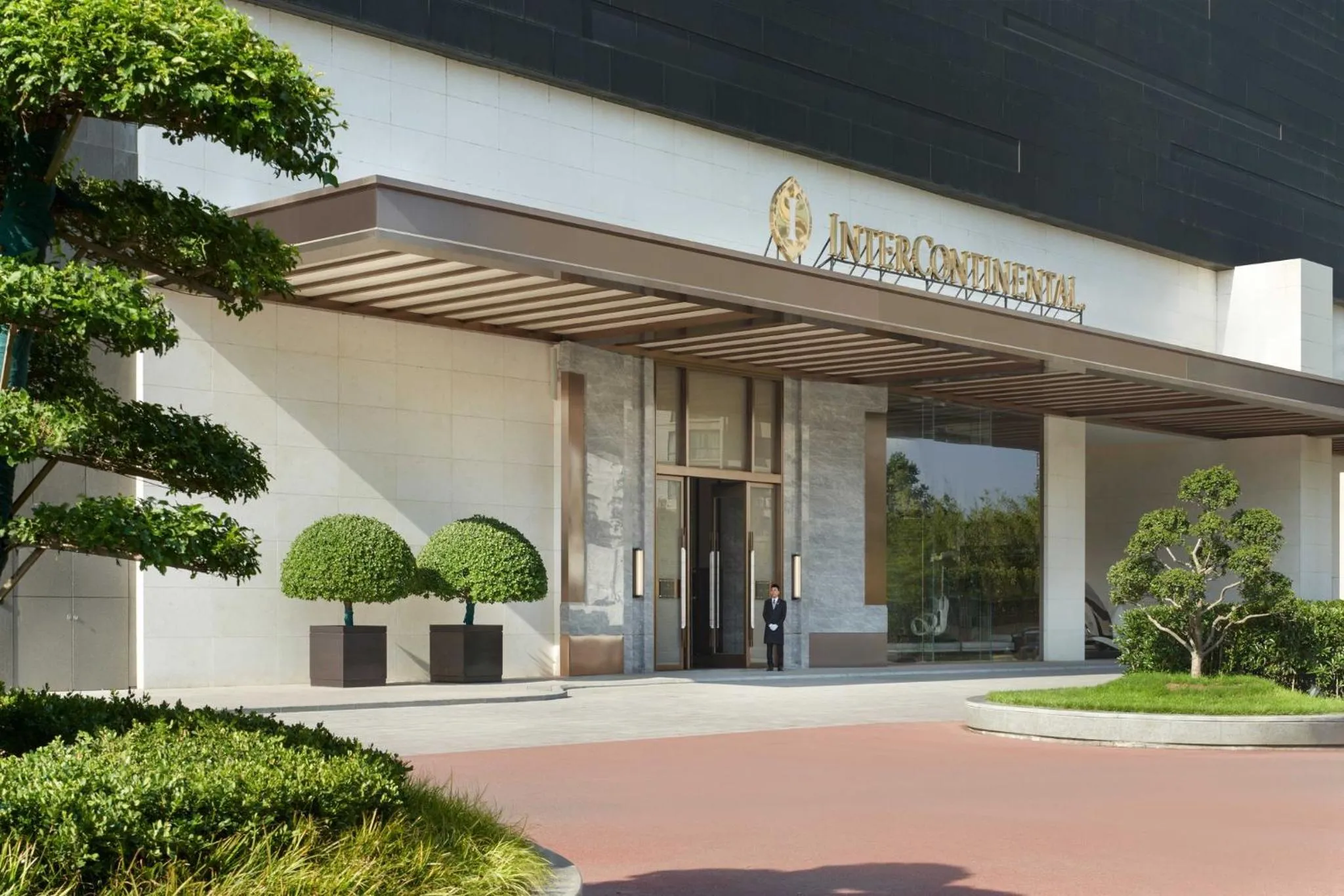 Property building in InterContinental Zhengzhou by IHG