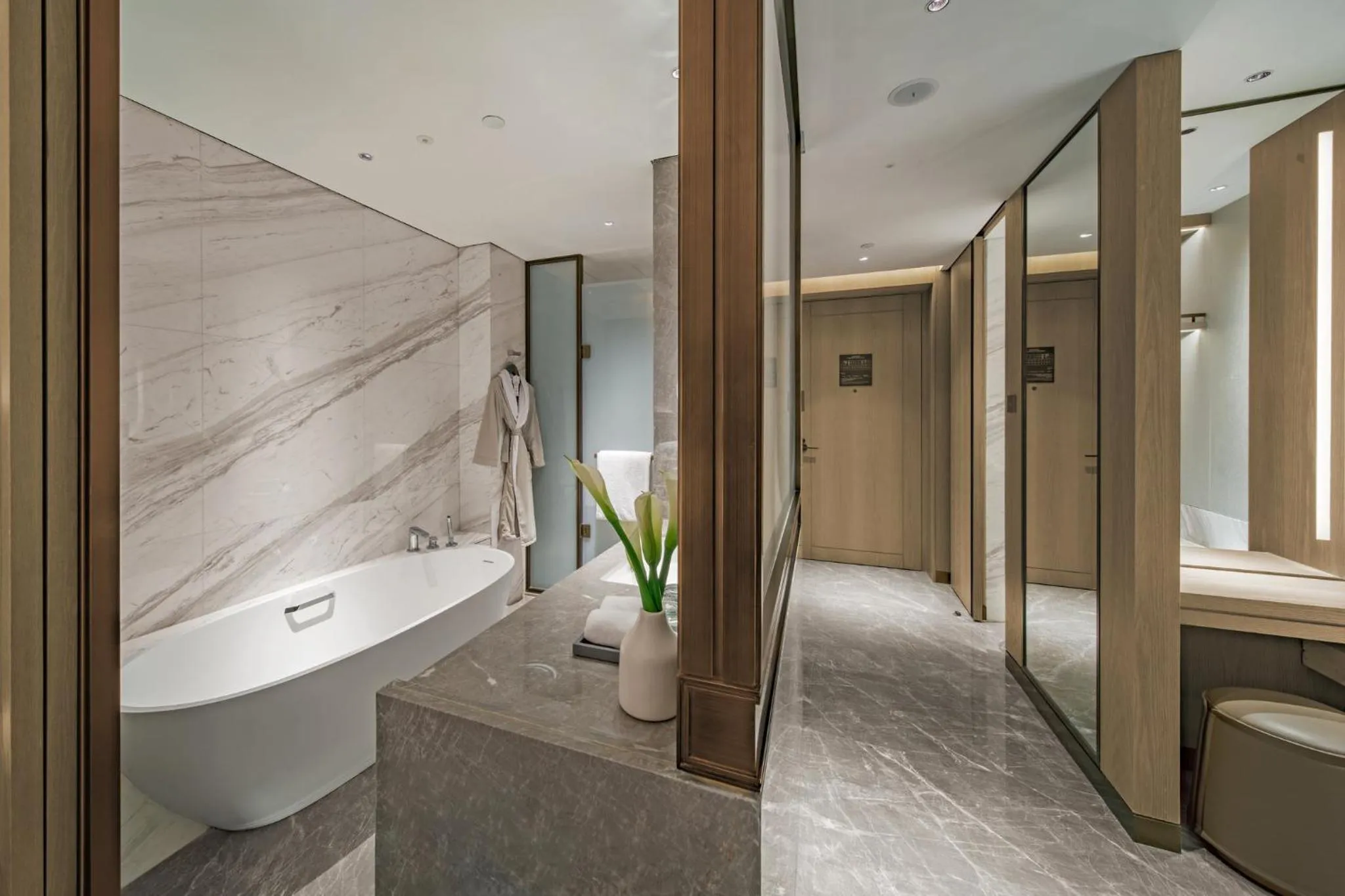 Photo of the whole room in InterContinental Zhengzhou by IHG