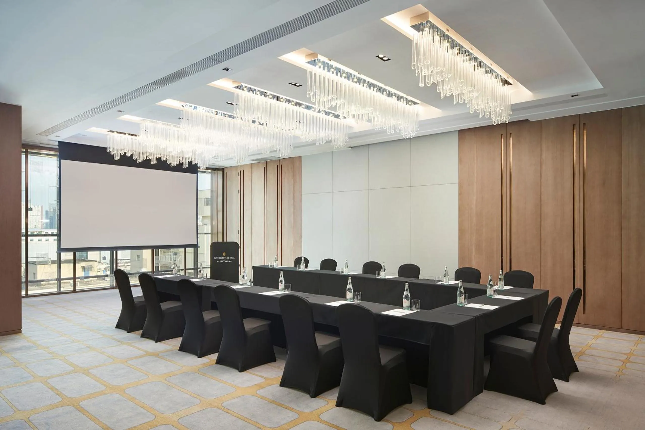 Meeting/conference room in InterContinental Zhengzhou by IHG