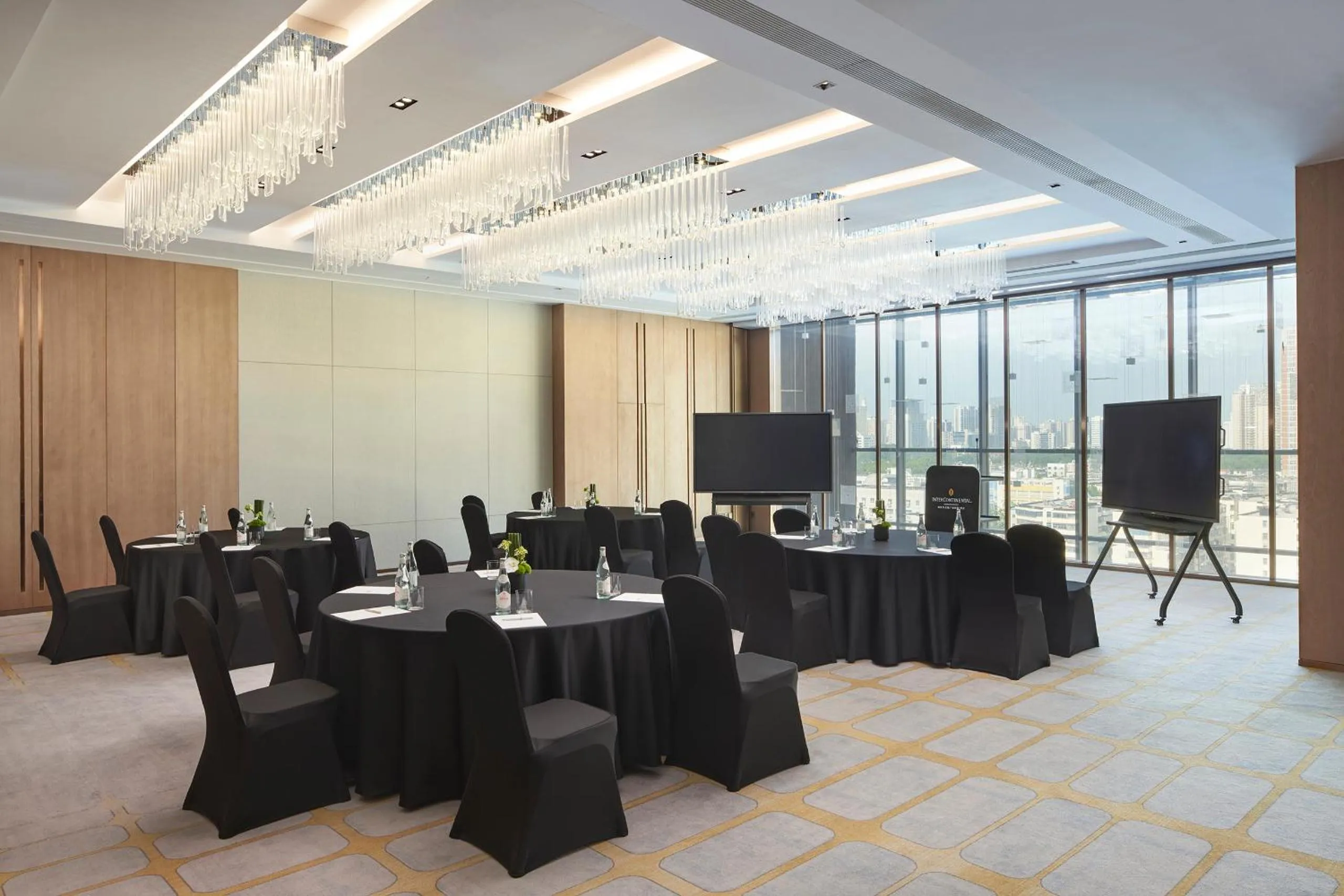 Meeting/conference room in InterContinental Zhengzhou by IHG
