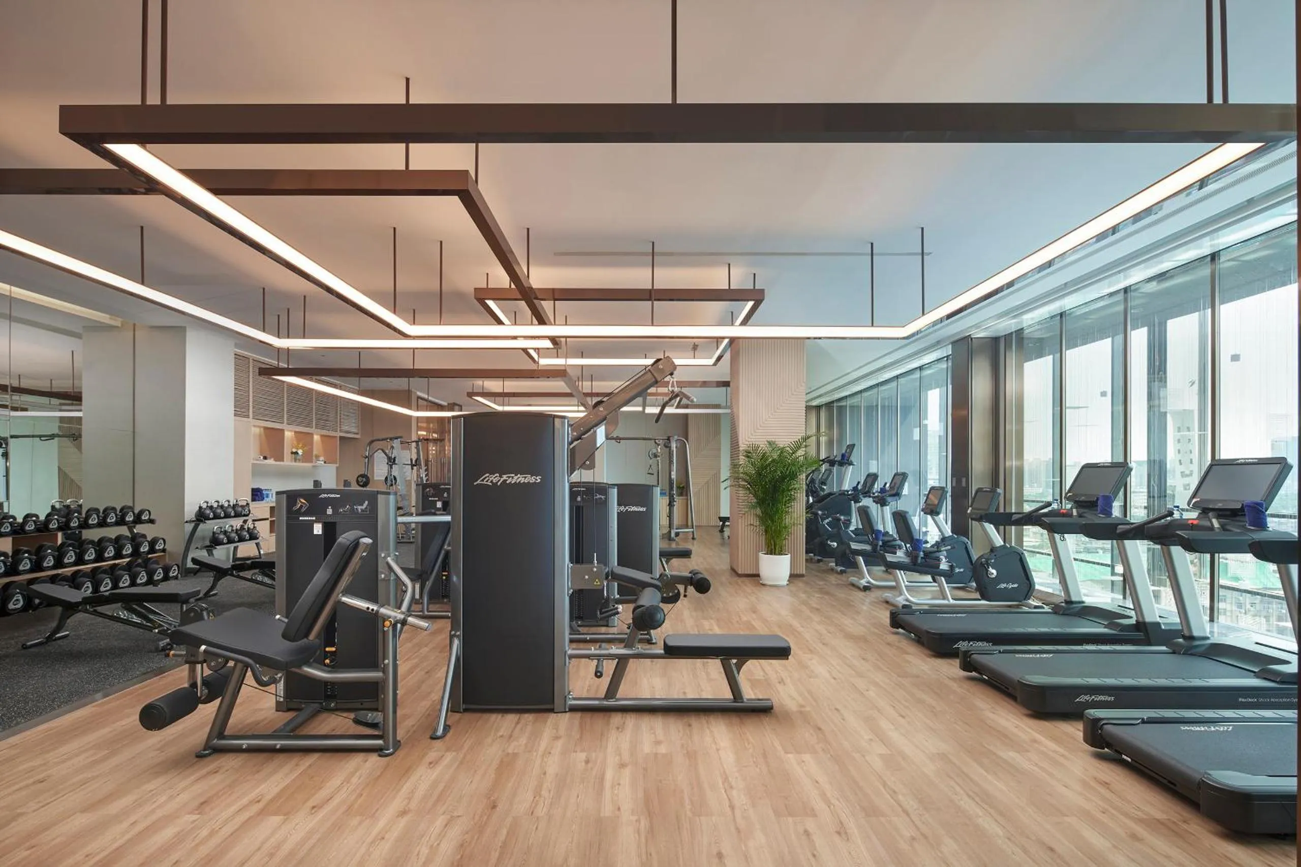 Fitness centre/facilities in InterContinental Zhengzhou by IHG