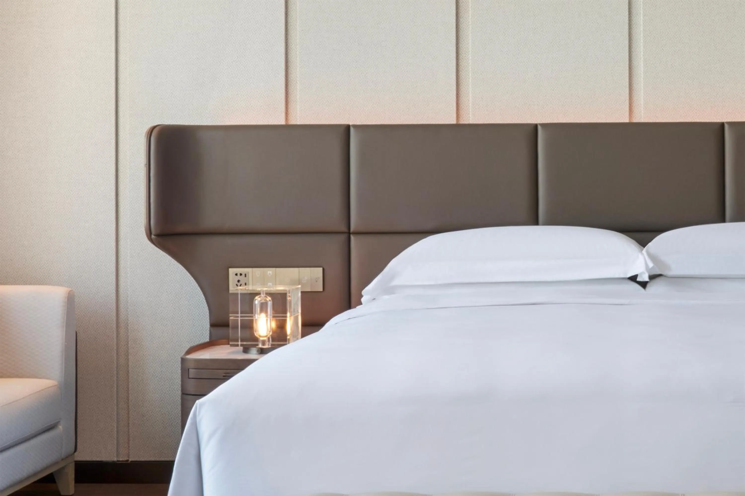 Photo of the whole room, Bed in InterContinental Zhengzhou by IHG