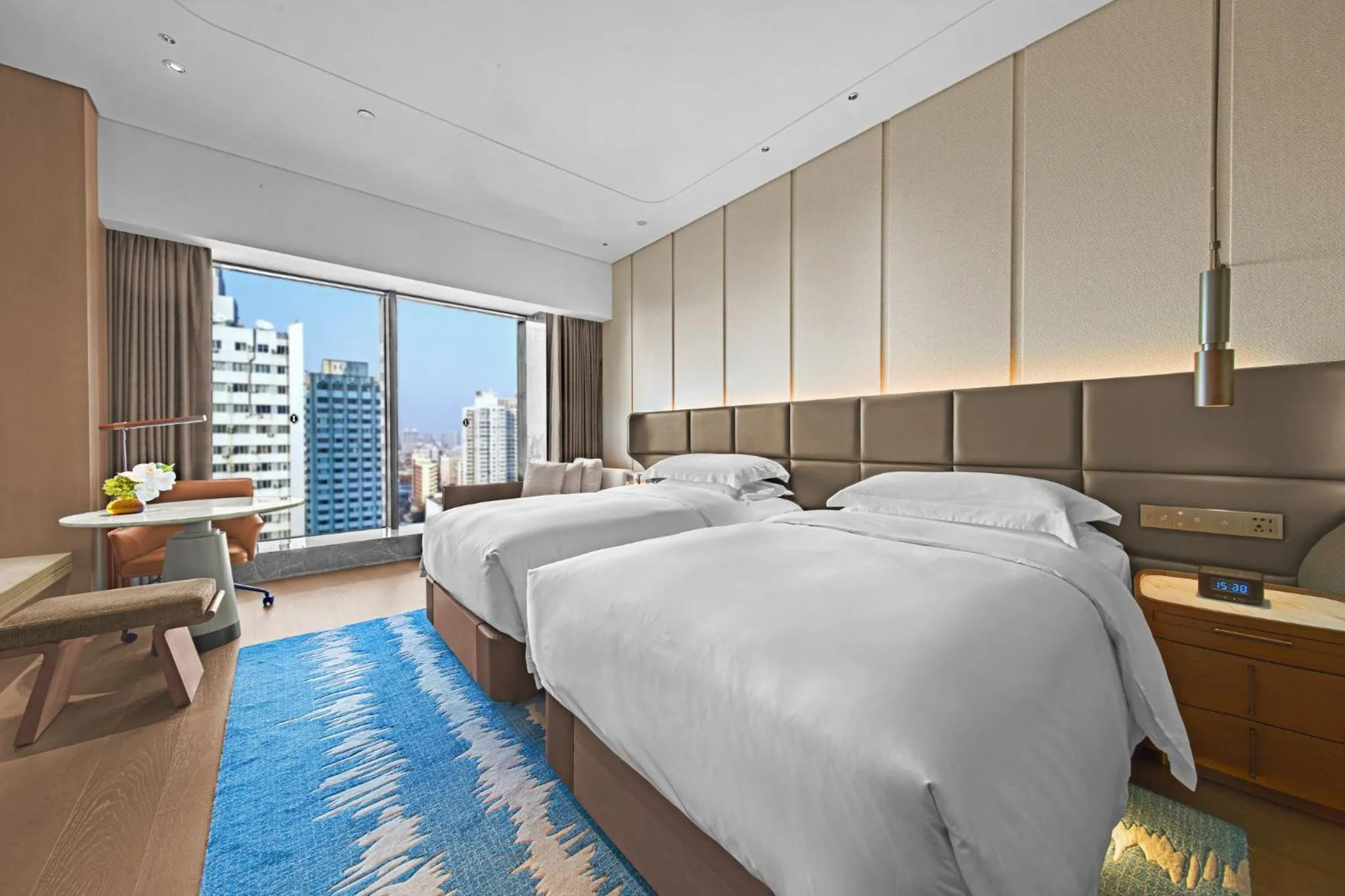 Photo of the whole room, Bed in InterContinental Zhengzhou by IHG