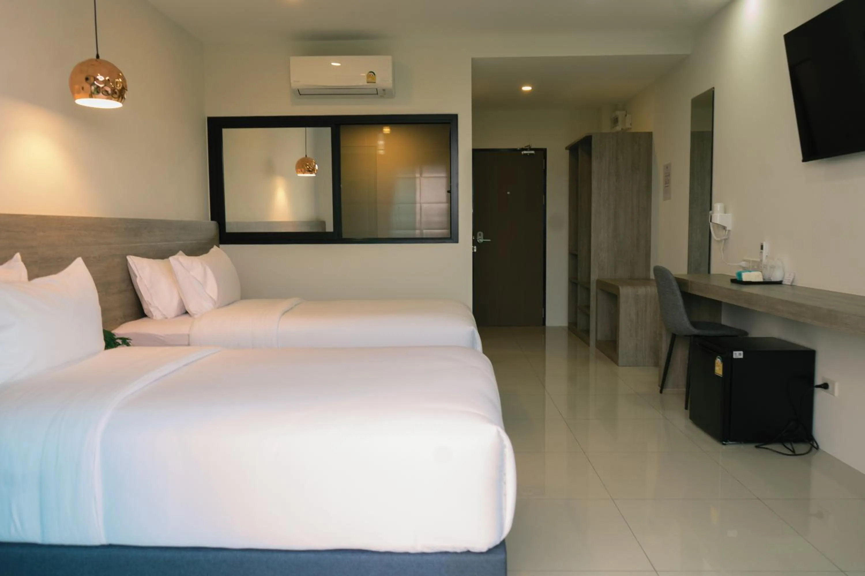 Bed in Mountain&Sea Hotel Prachuap