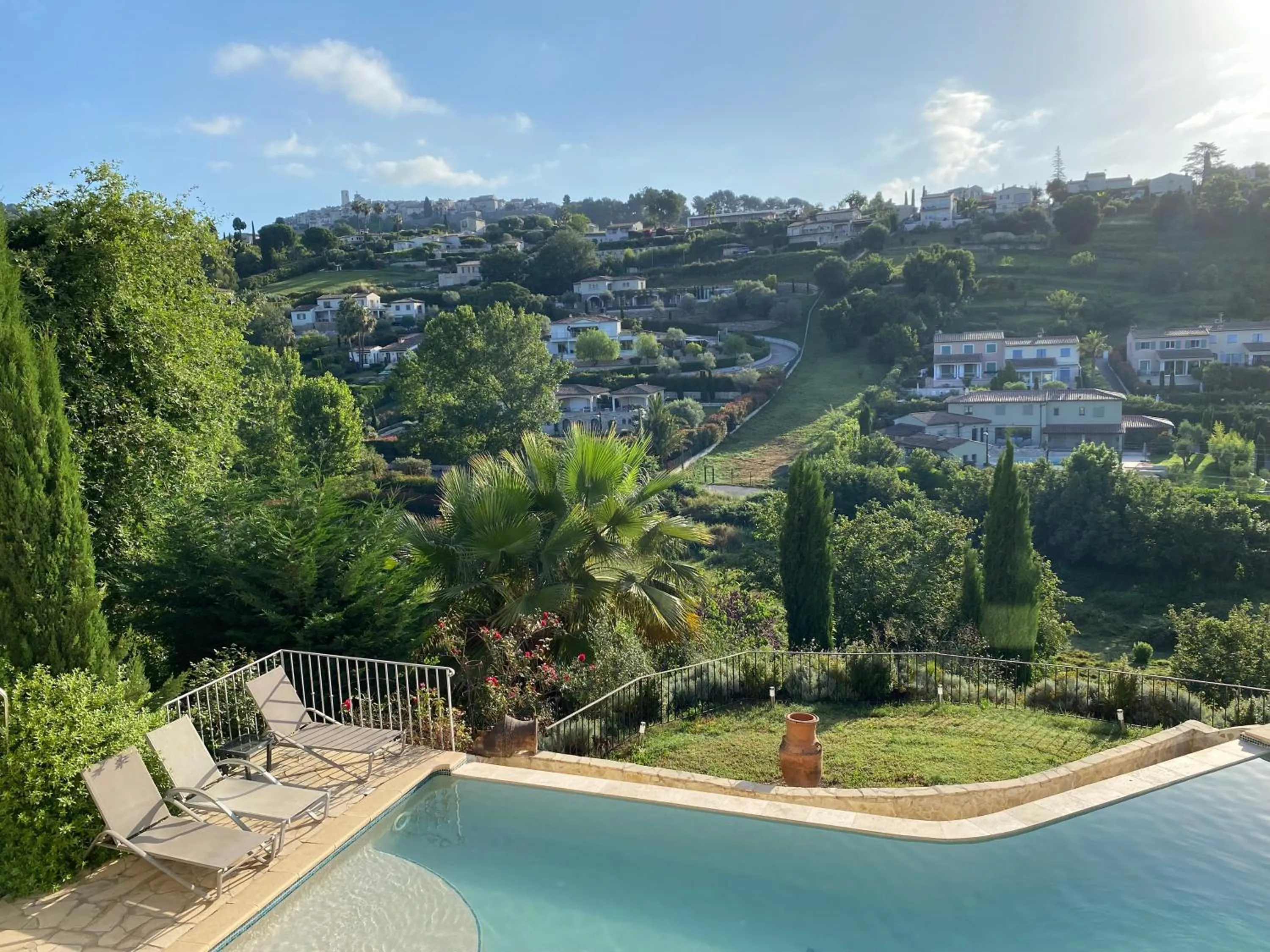 Swimming pool in Le Mas des Amandiers