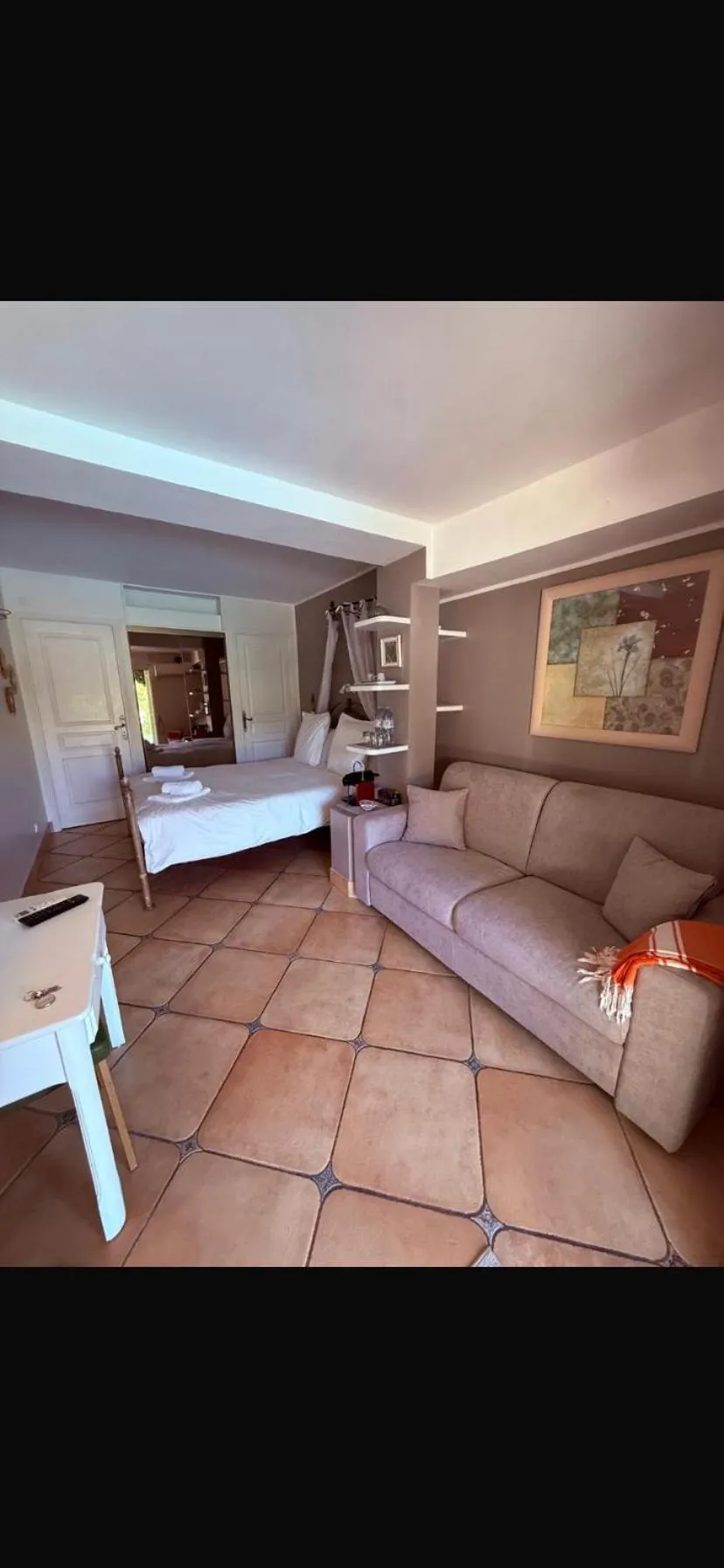 Le Mas des Amandiers