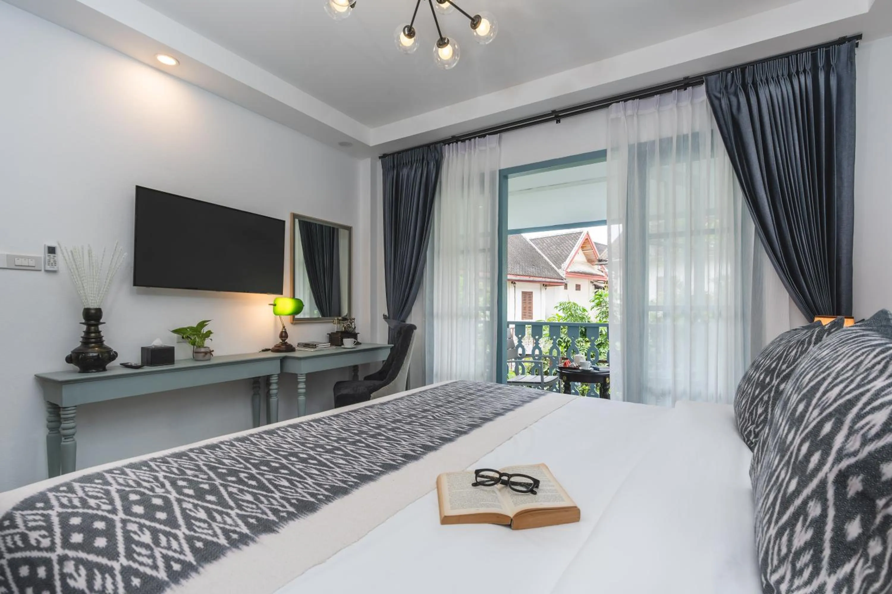 Bed in Luangprabang D'or Boutique Hotel