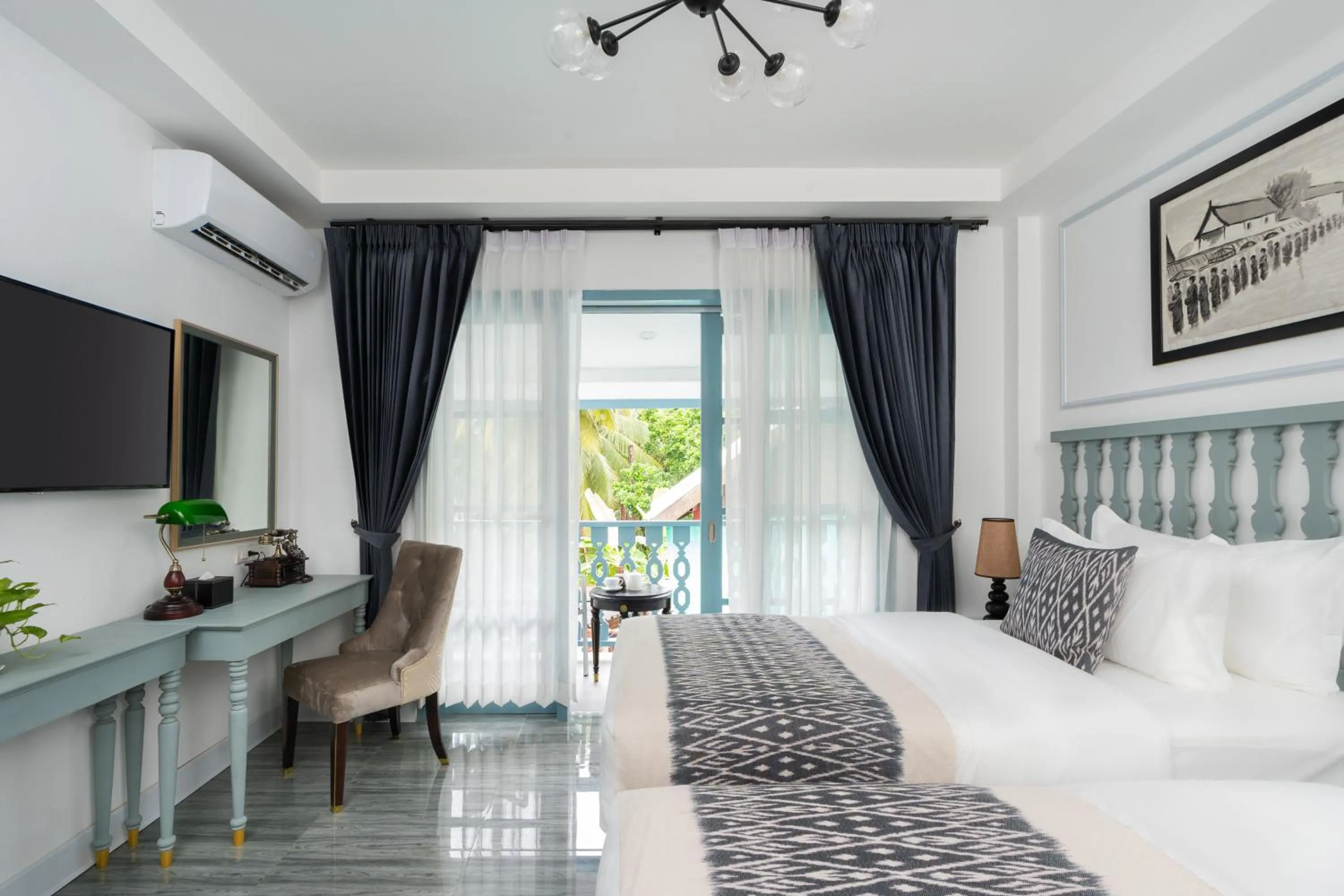 Balcony/Terrace, Bed in Luangprabang D'or Boutique Hotel