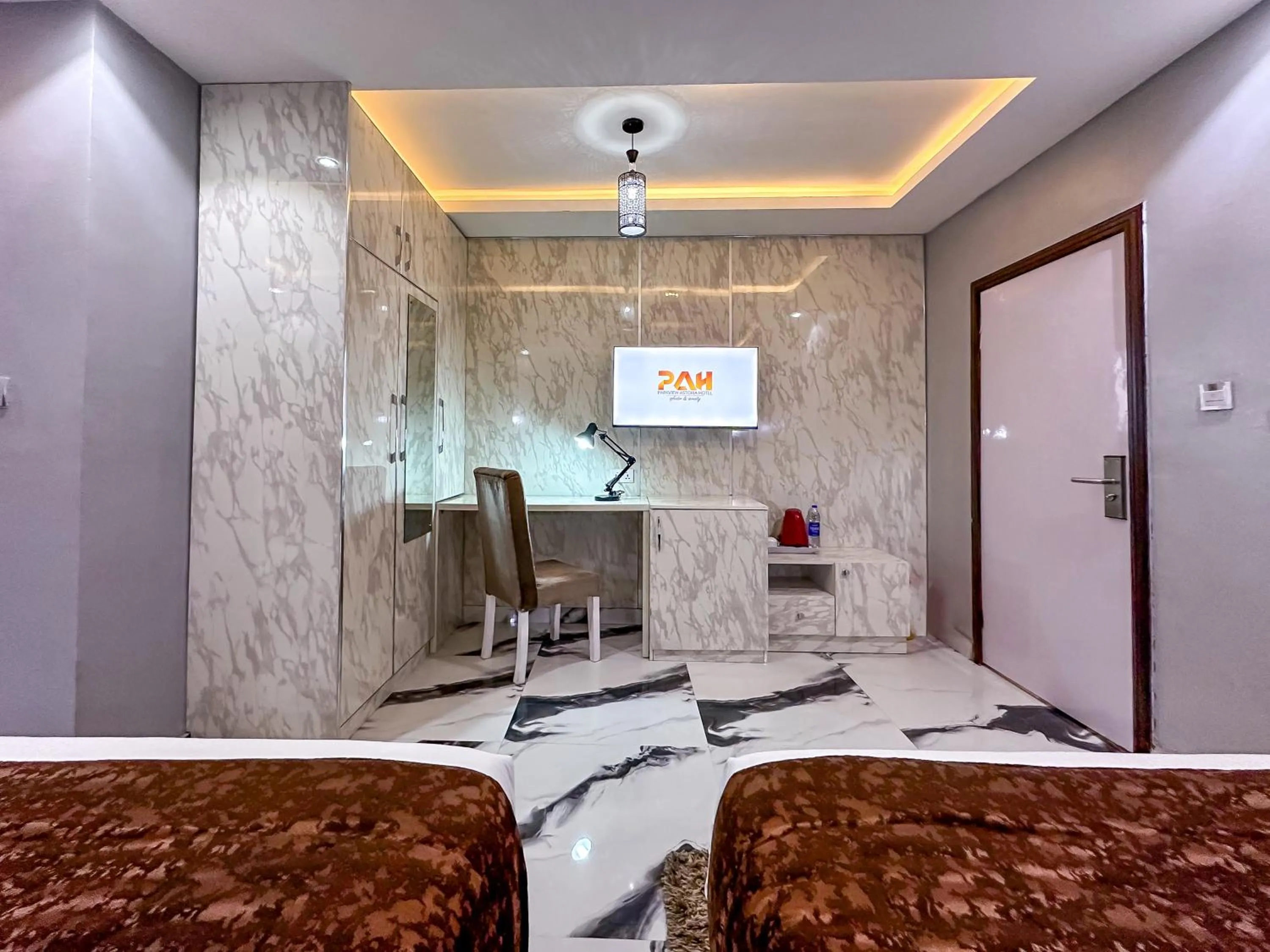 Seating area in Parkview Astoria Hotel