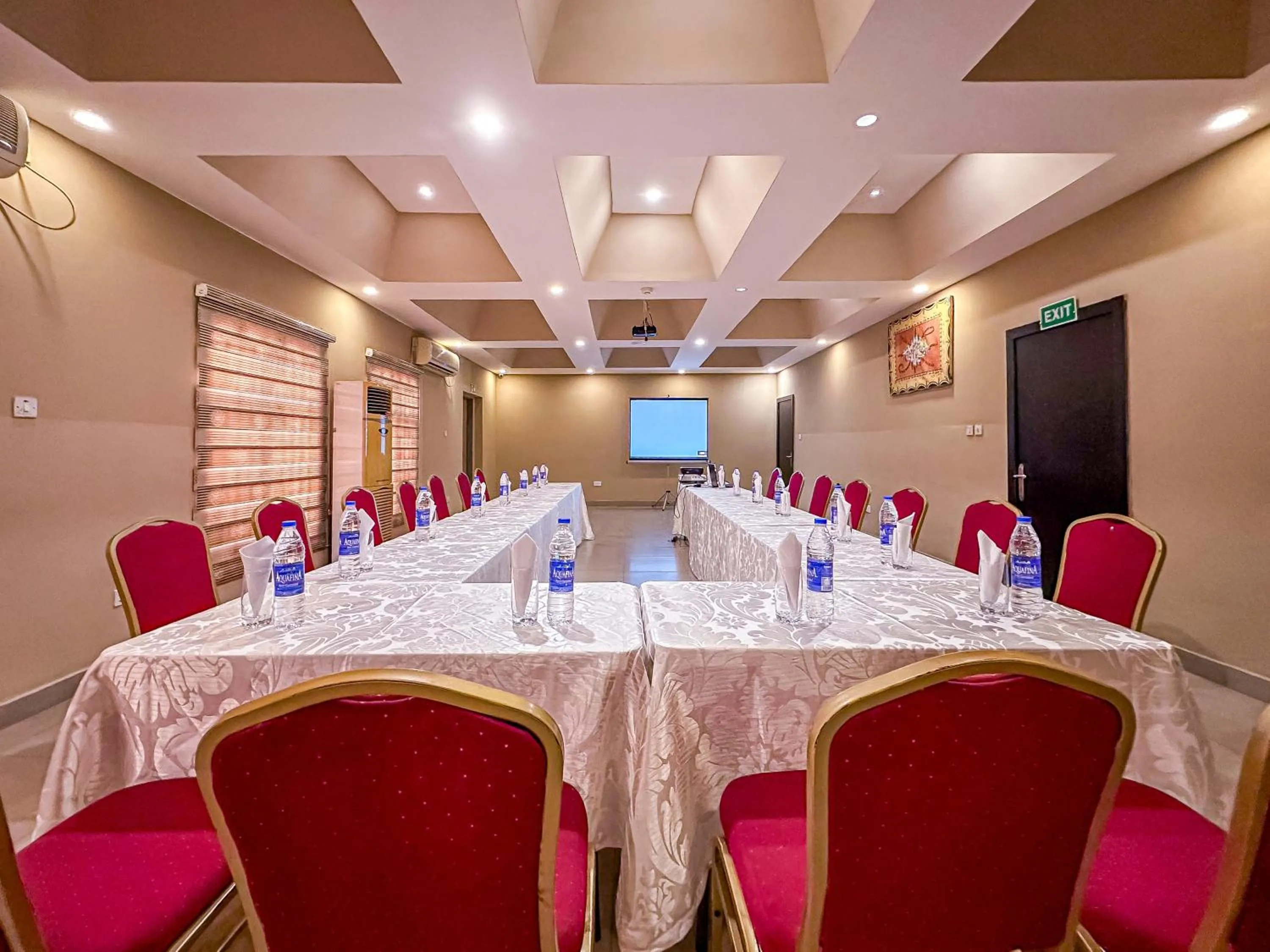 Meeting/conference room in Parkview Astoria Hotel