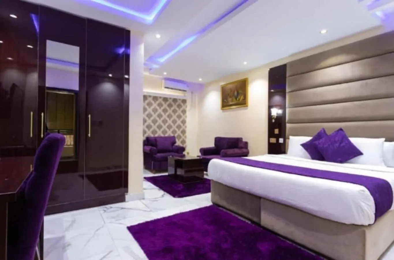 Bedroom, Bed in Parkview Astoria Hotel