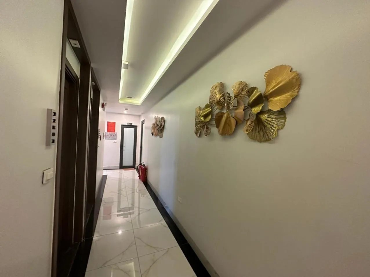 Lobby or reception in Capital O 1194 Bee Hotel