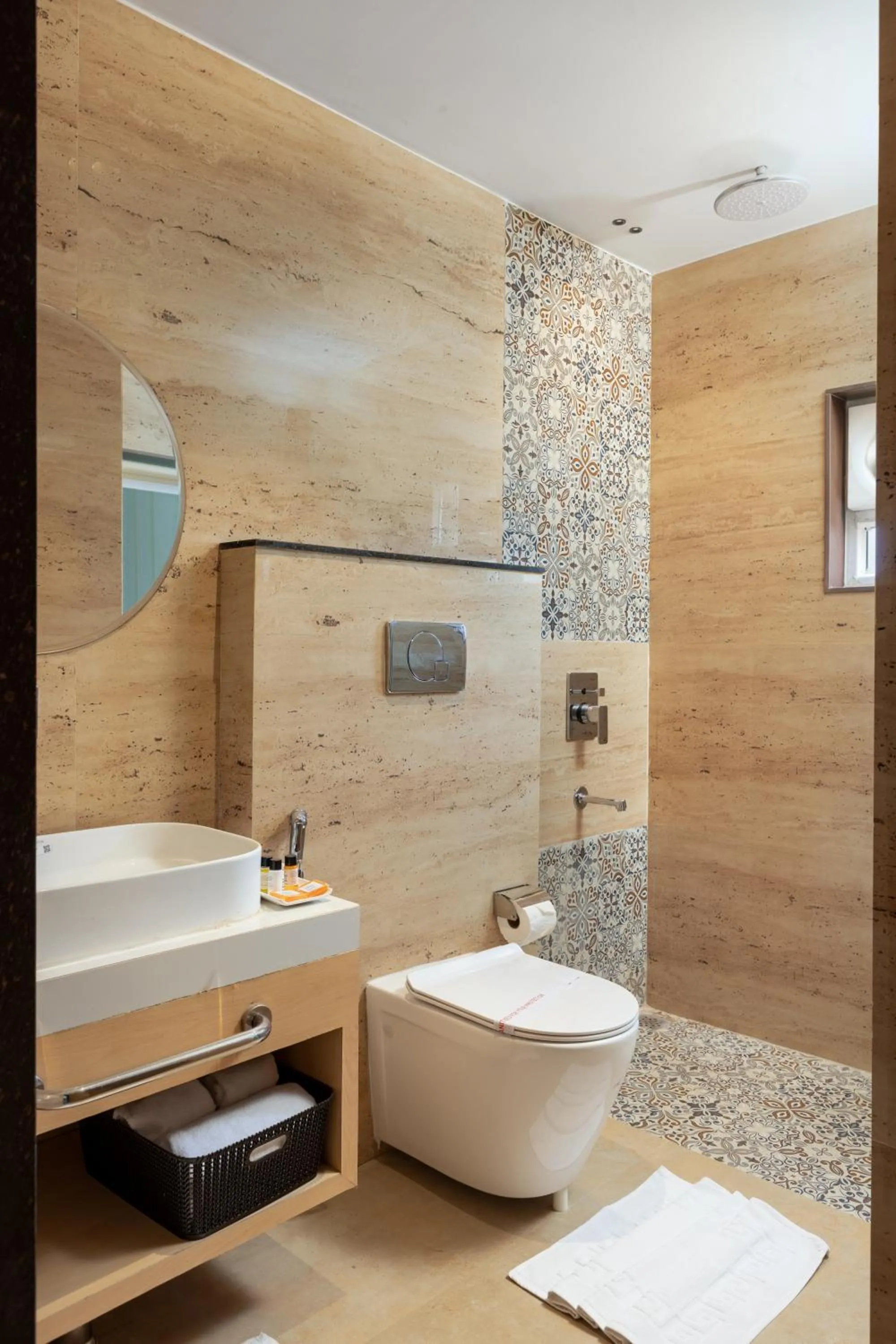 Shower in Hotel Caesars Palace