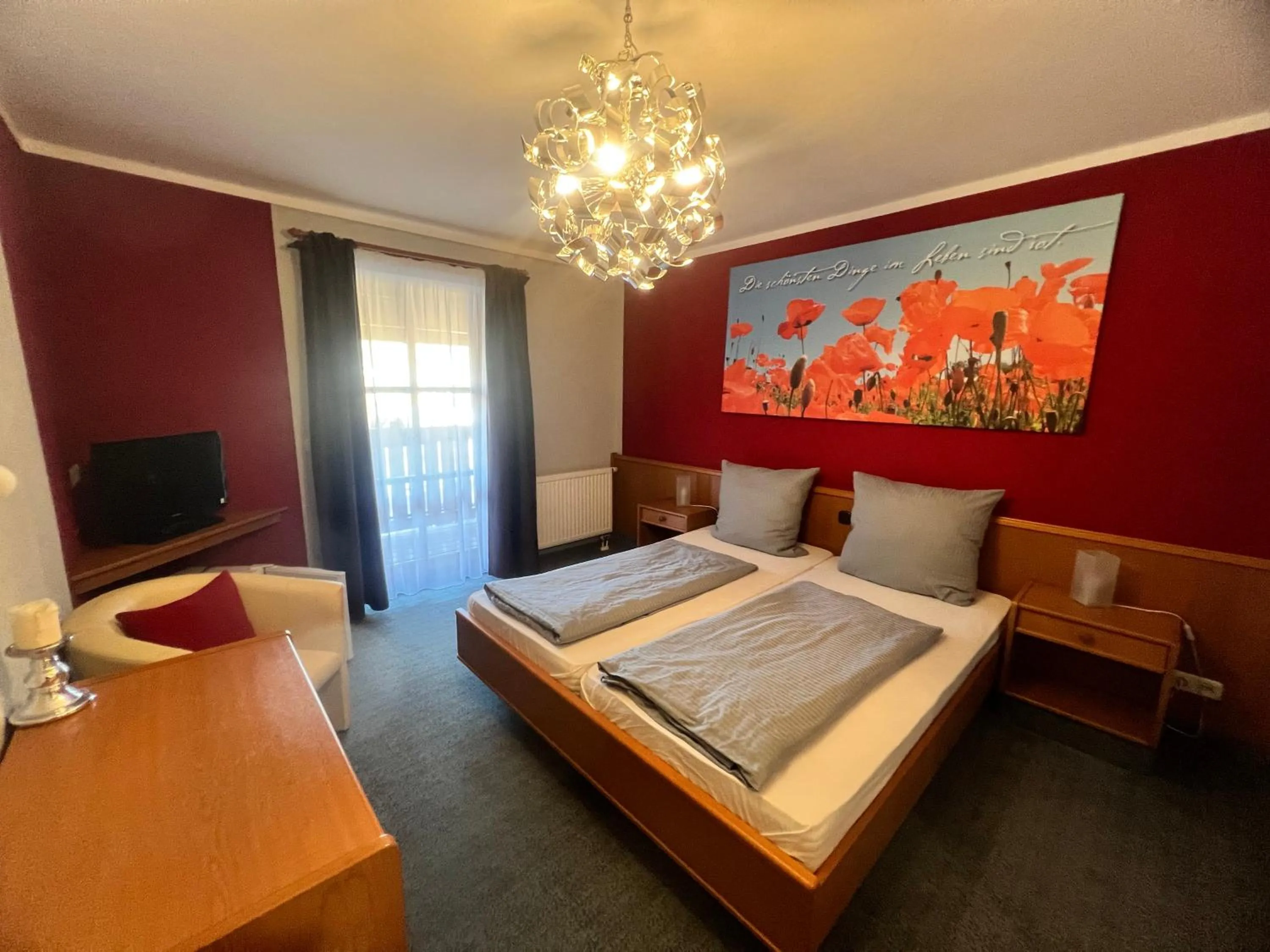 Bed in Hotel das rot