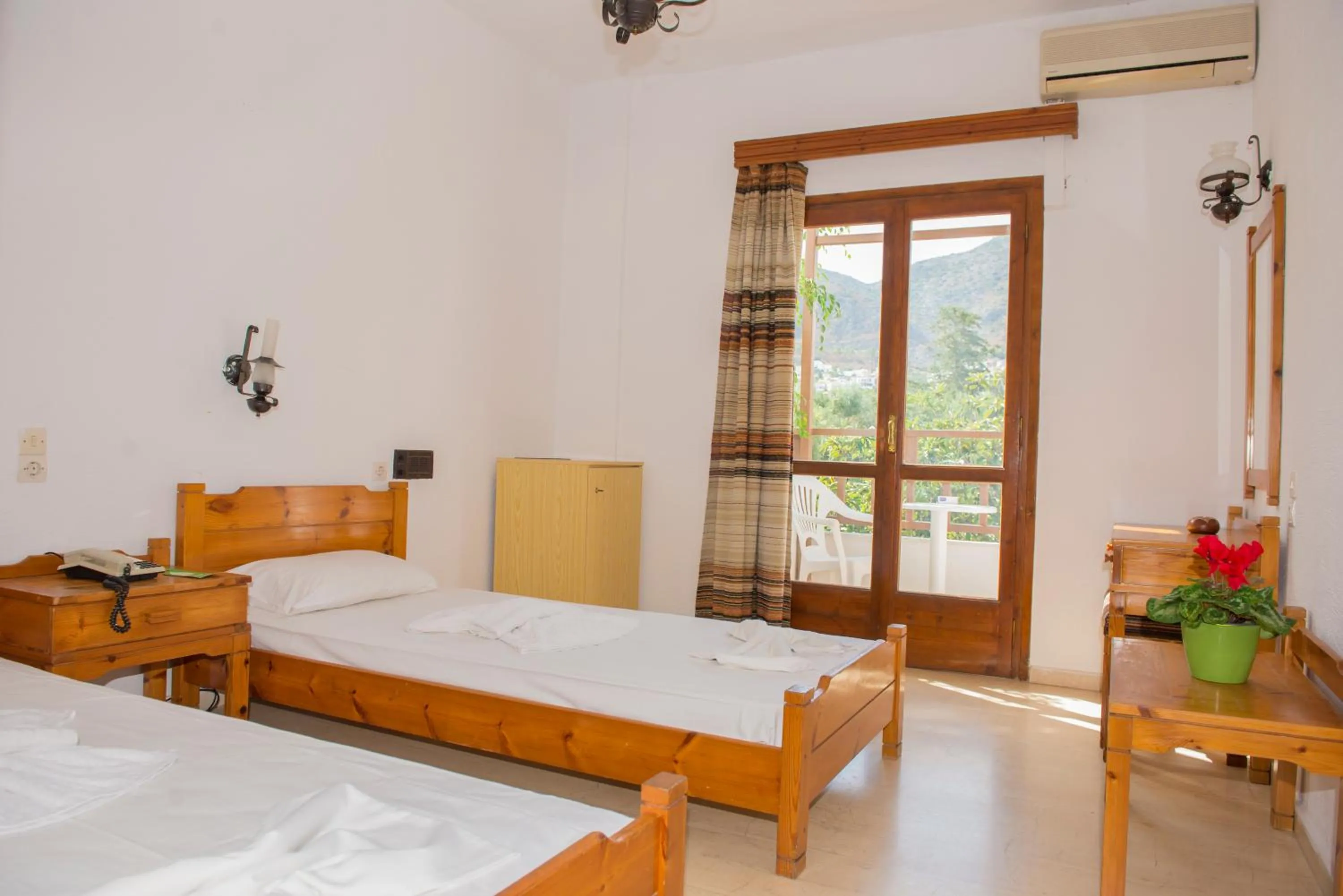 Day, Bed in Hotel Velissarios