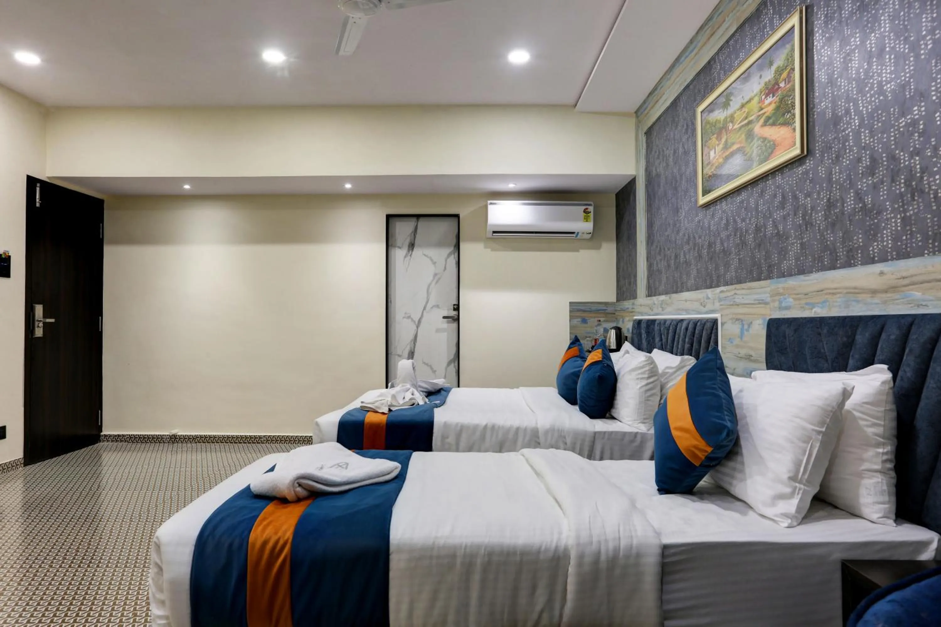 Bedroom, Bed in DIAMOND HOTEL