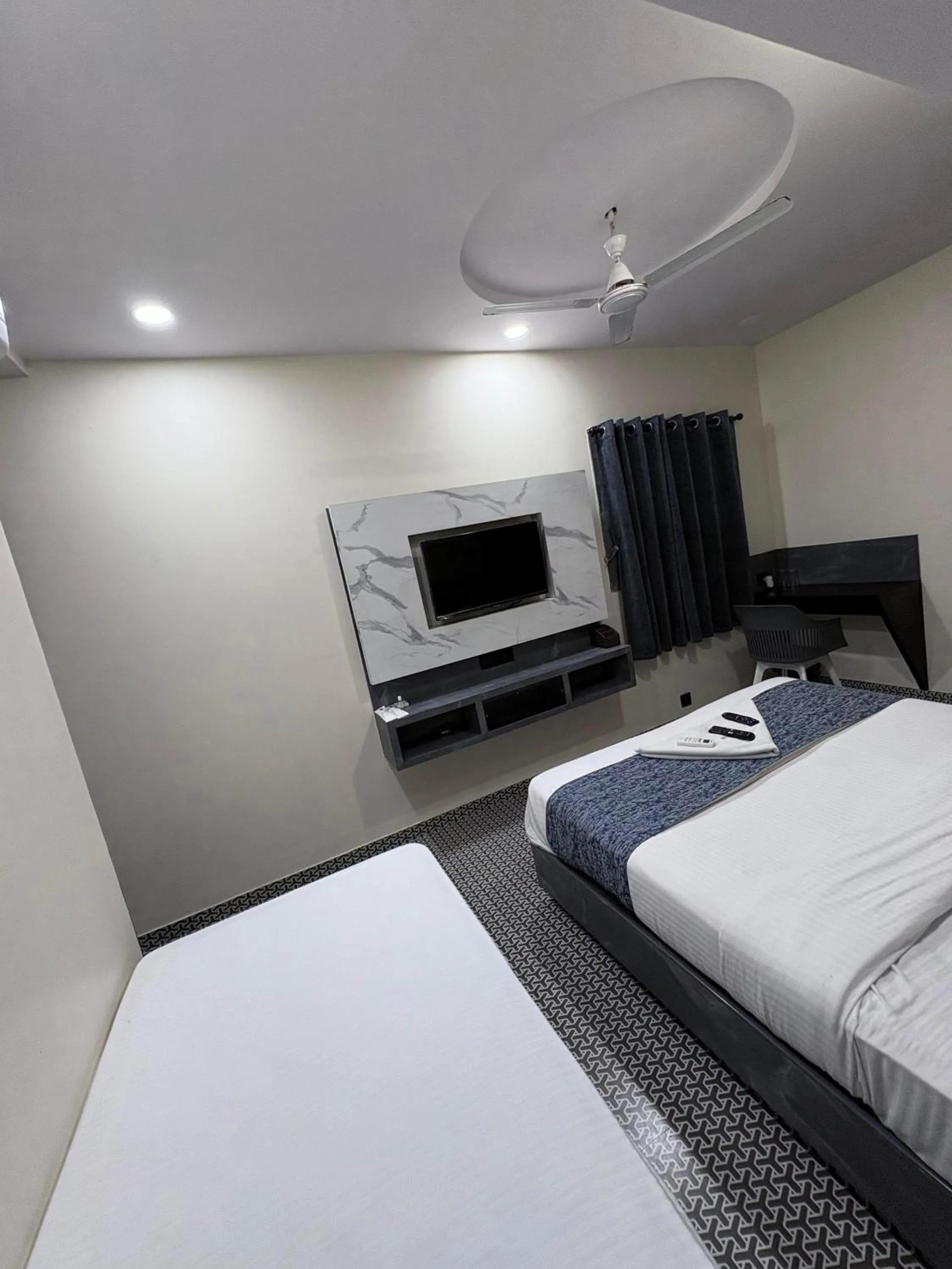 Bedroom, Bed in DIAMOND HOTEL