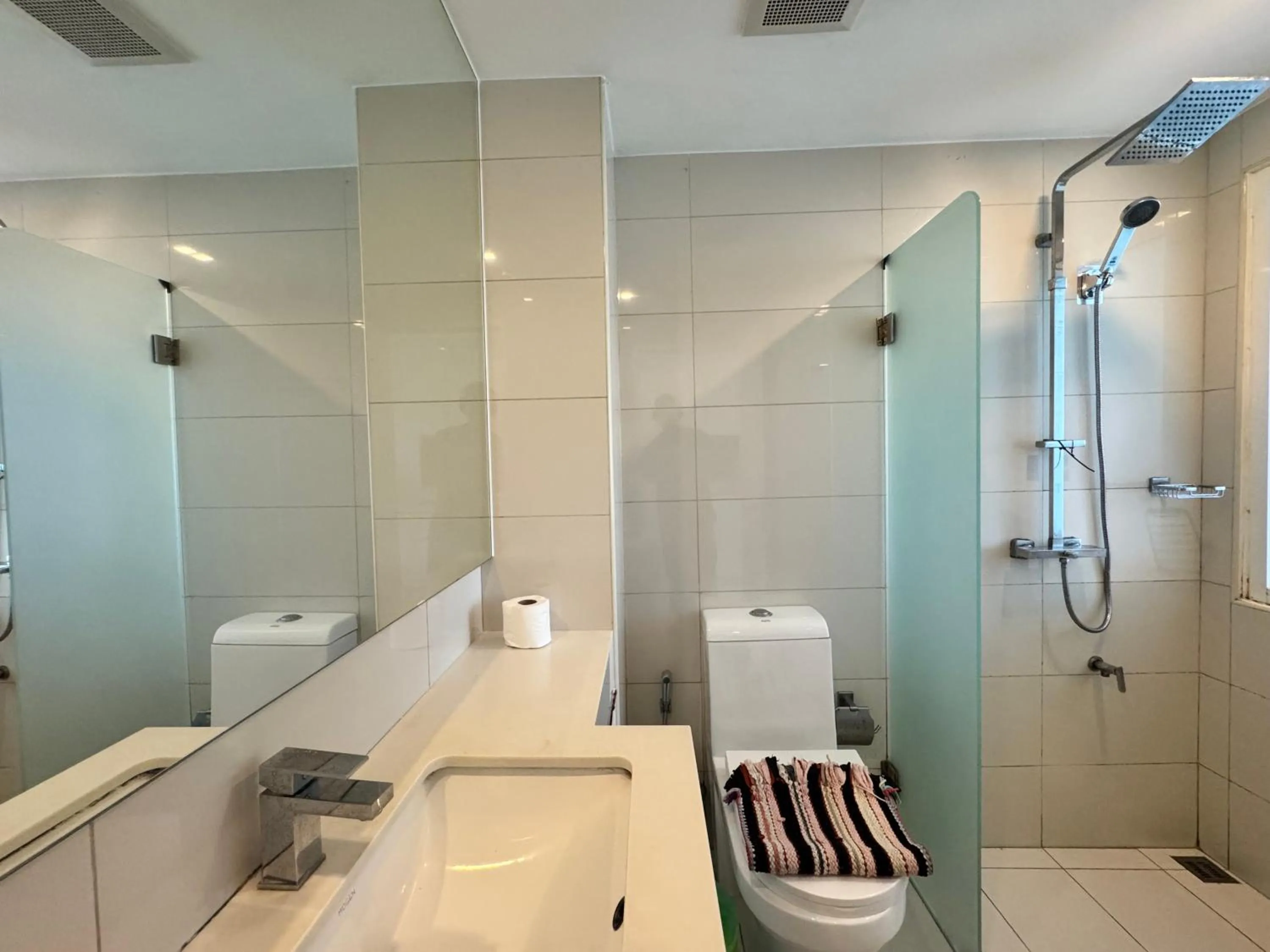 Toilet in City Center Residence & Hot Hot Hot