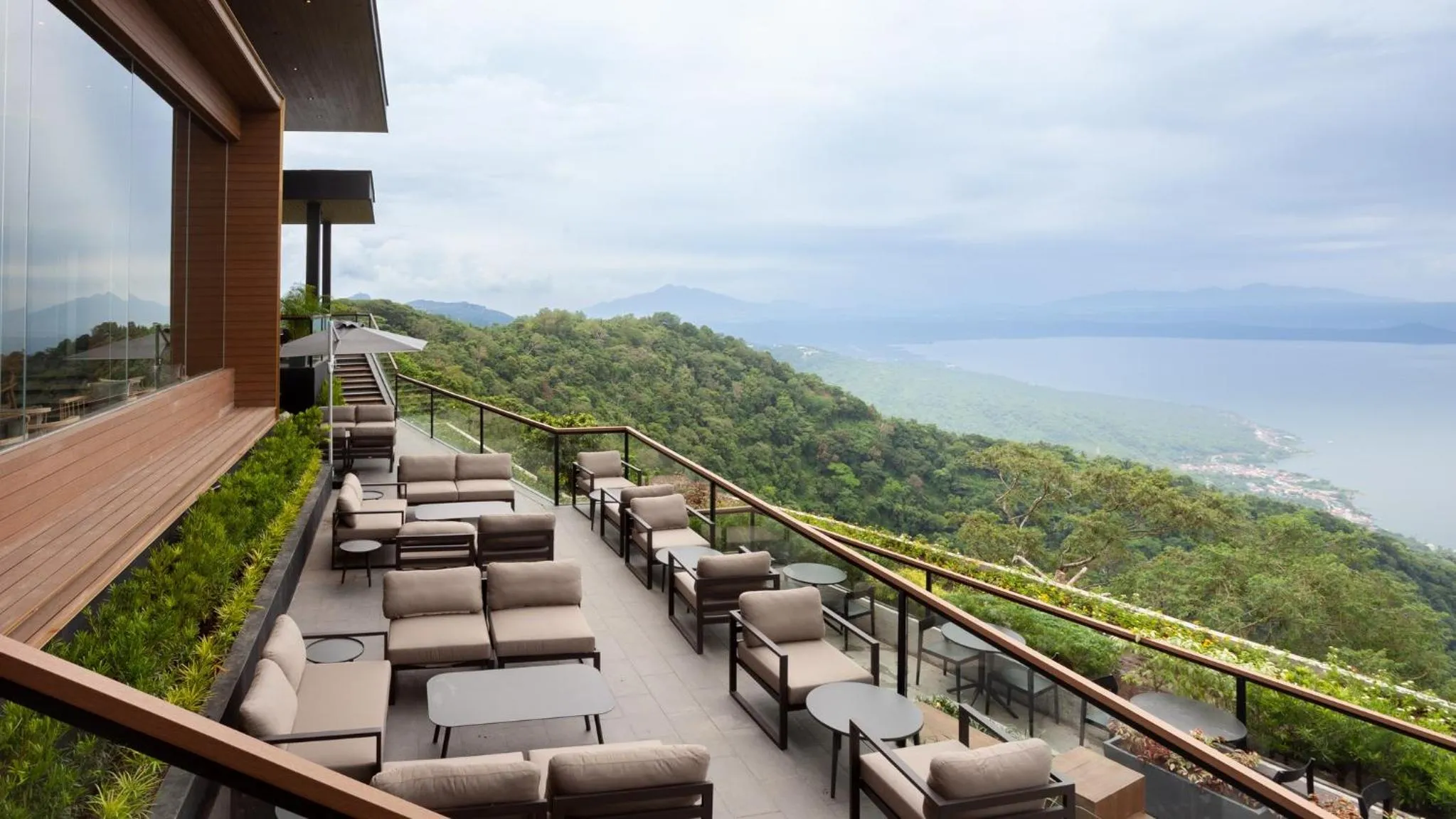 Tagaytay Cozy Staycation in Villa Kluis Pine Suite