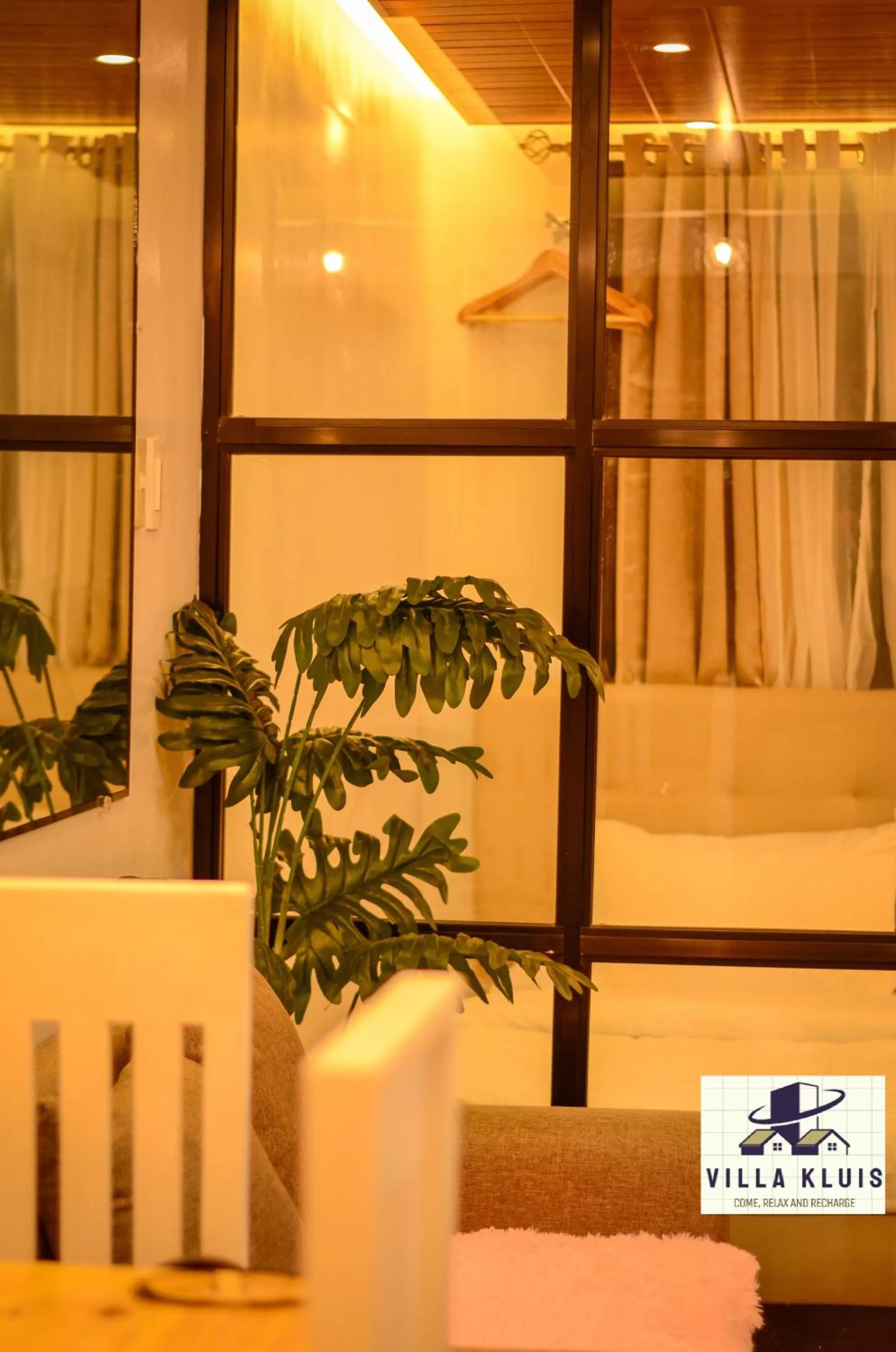 Tagaytay Cozy Staycation in Villa Kluis Pine Suite