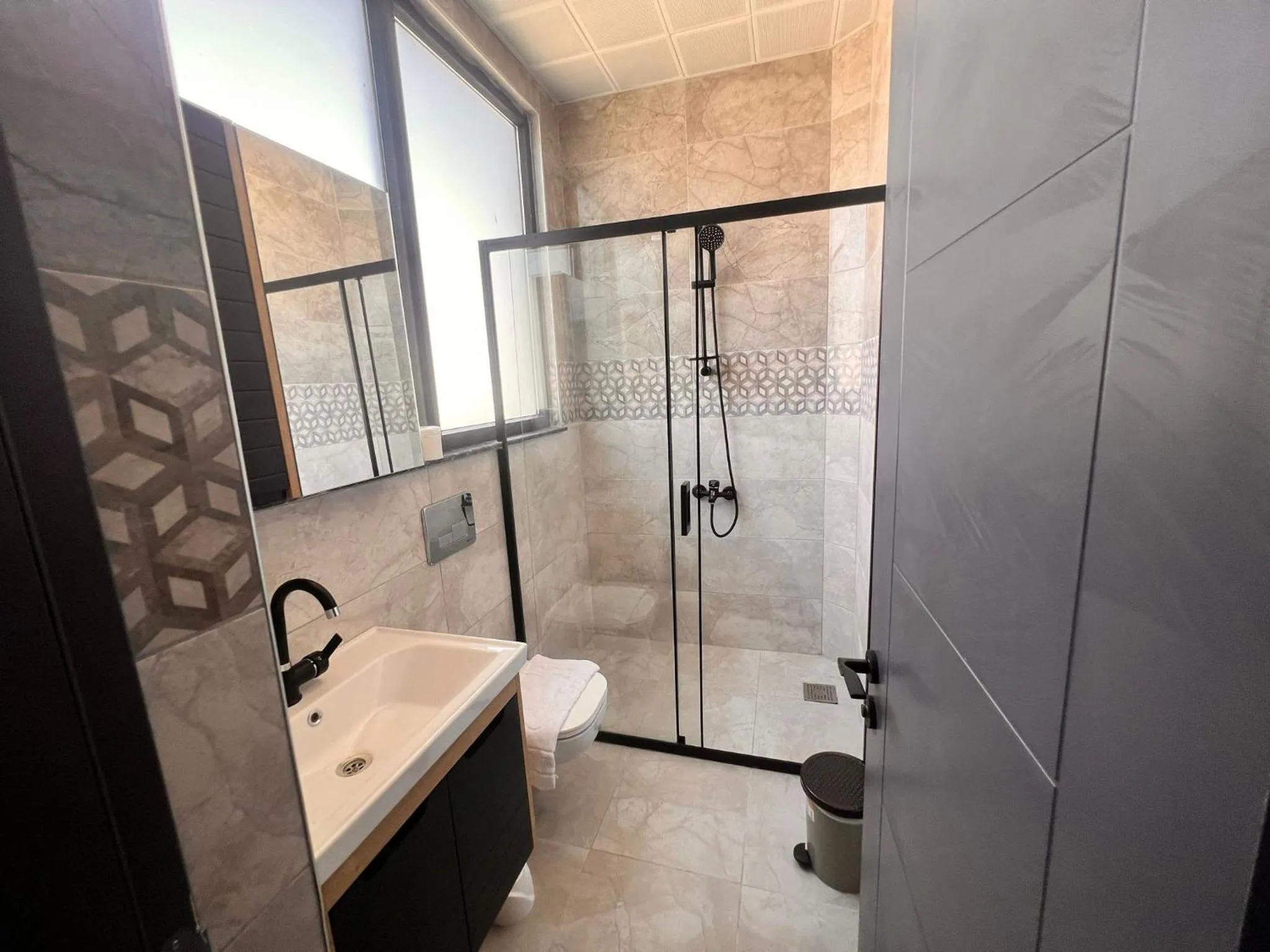 Shower in Hayal Fener