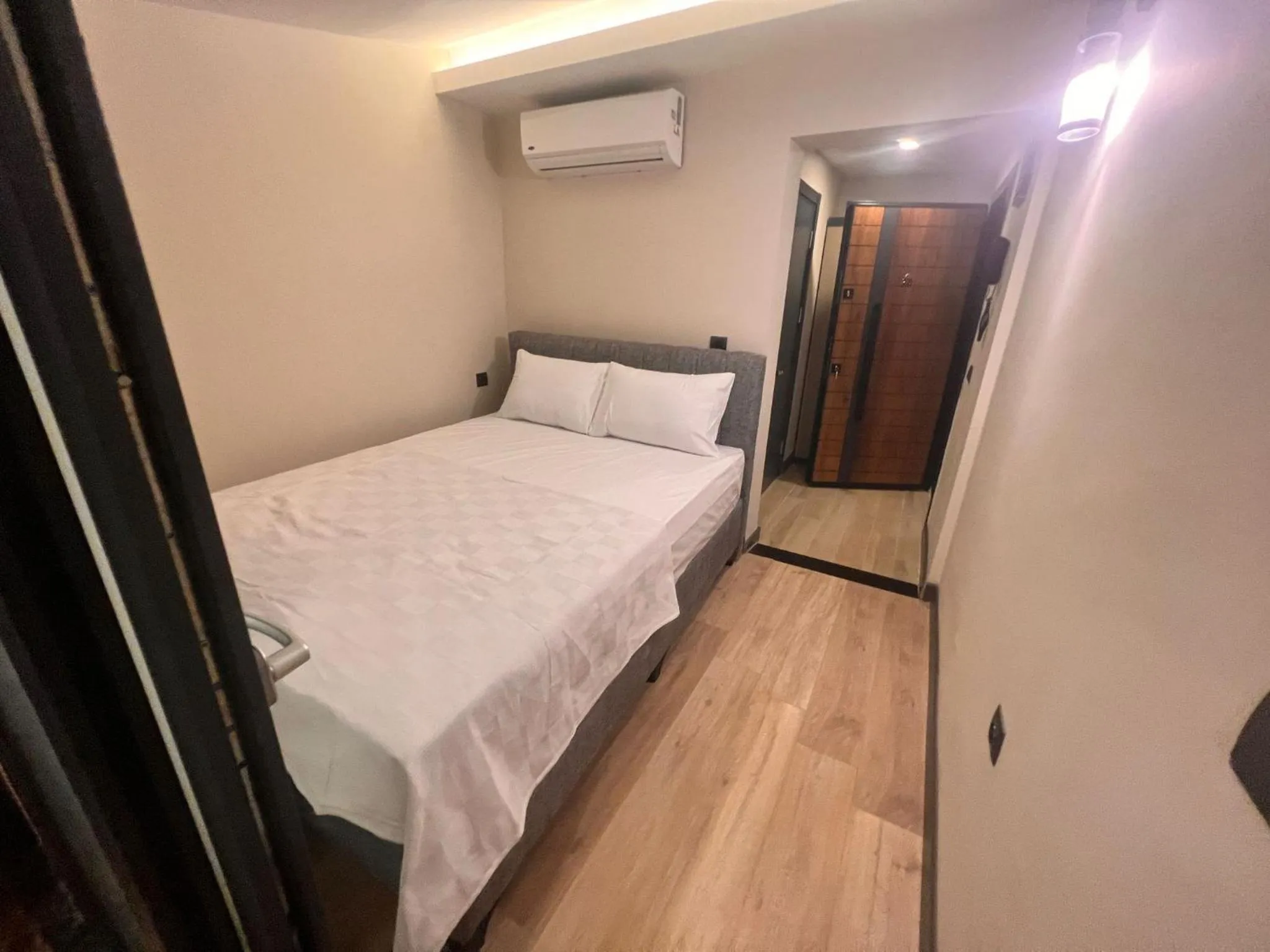 Bedroom, Bed in Hayal Fener