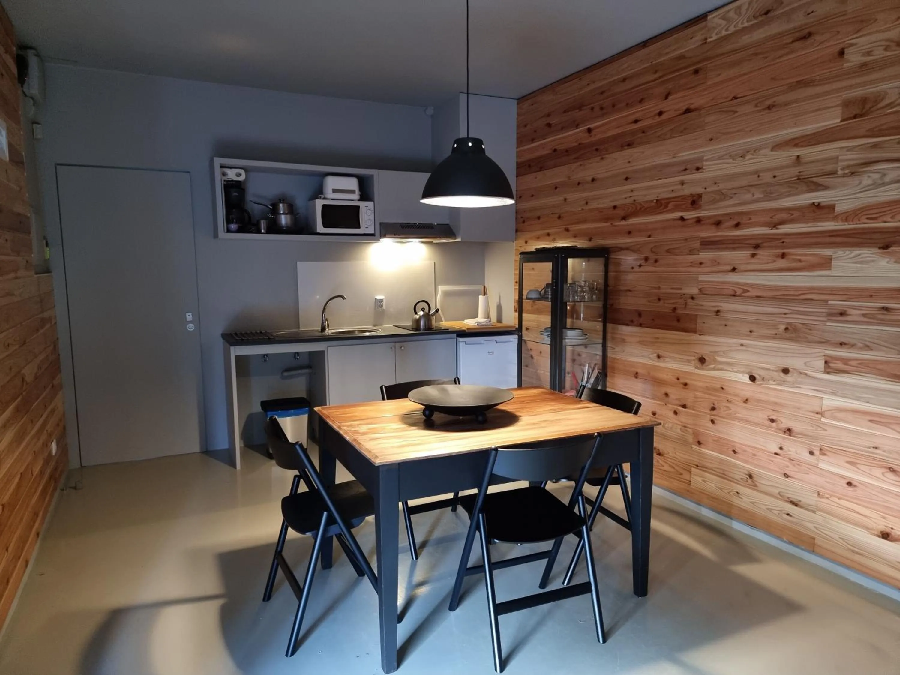 Dining area in Place of Moments Natur-Suites SPA