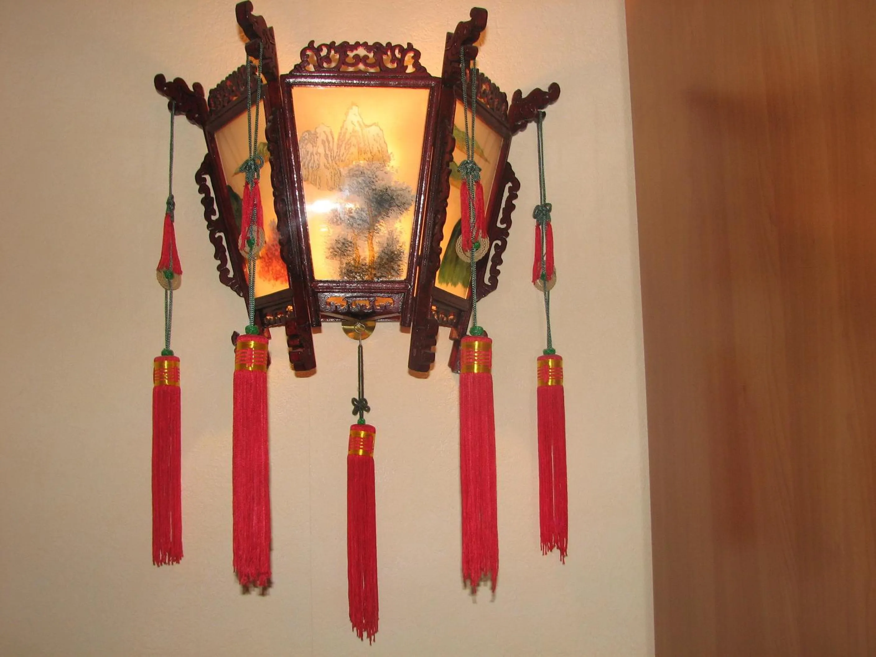 Decorative detail in Le Pas de L'Ane Chambres d'hôtes