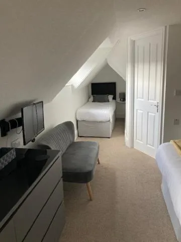 Bed in The Sandpiper Guest House