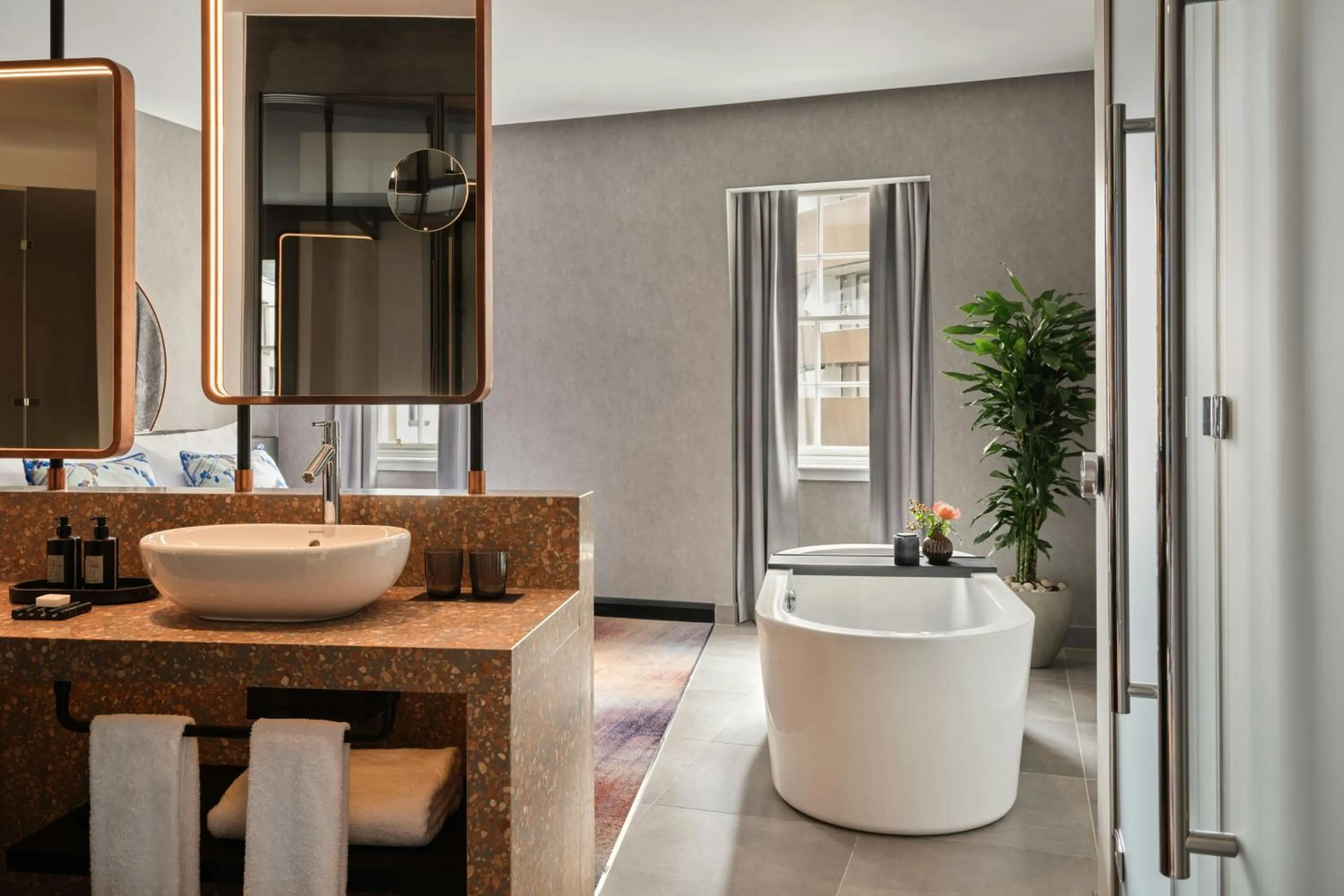 Bedroom in W Edinburgh