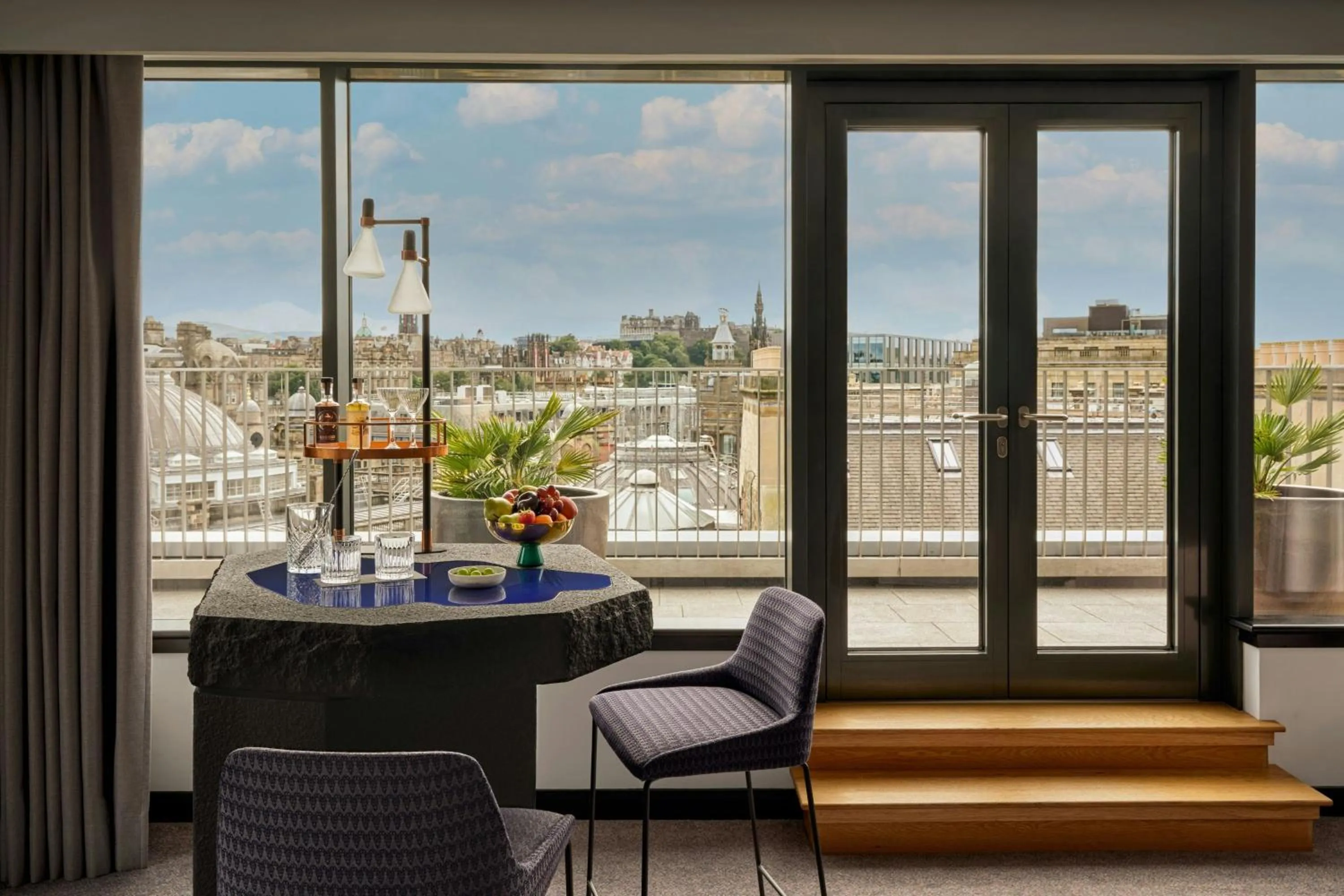 Bedroom in W Edinburgh