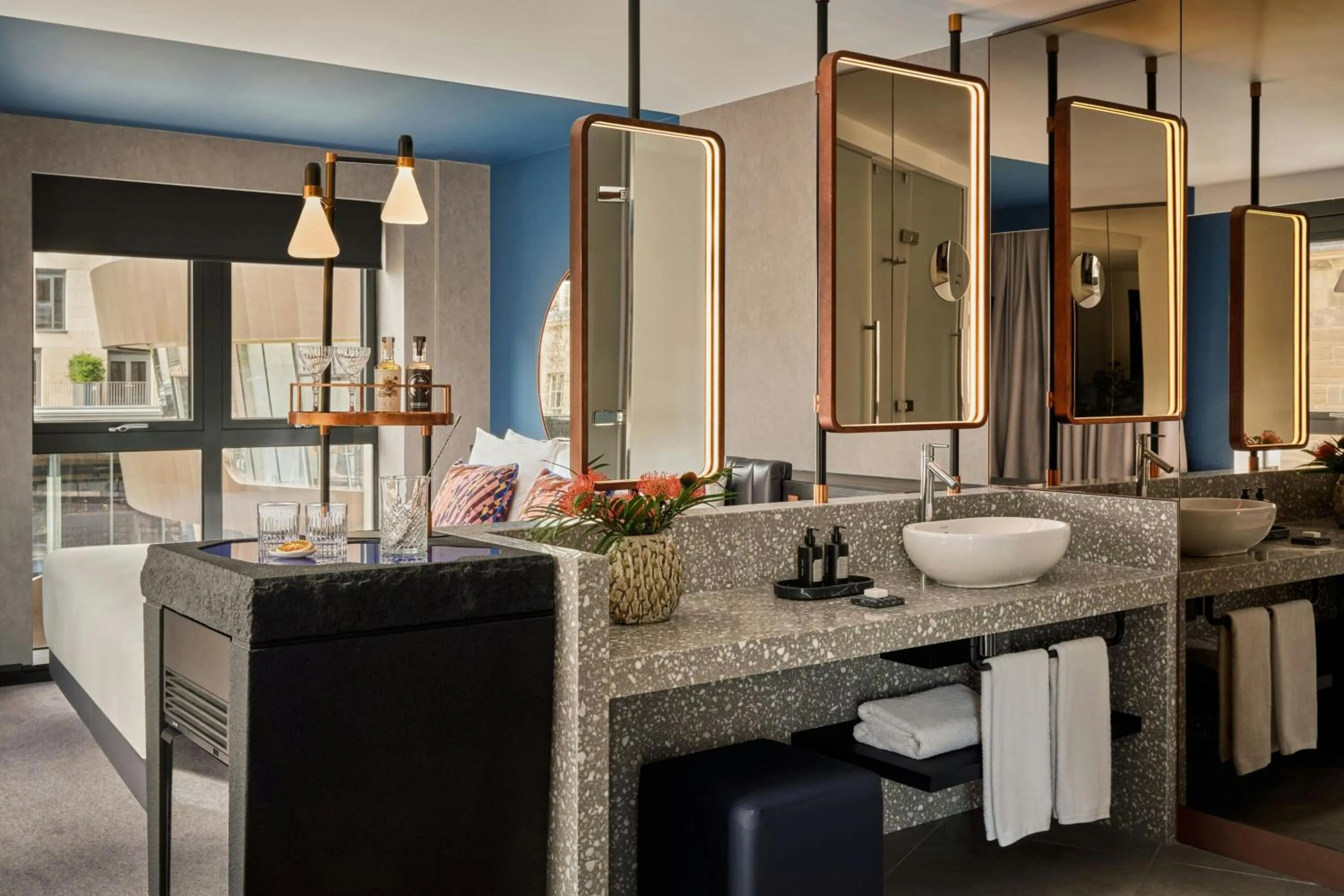 Bedroom in W Edinburgh