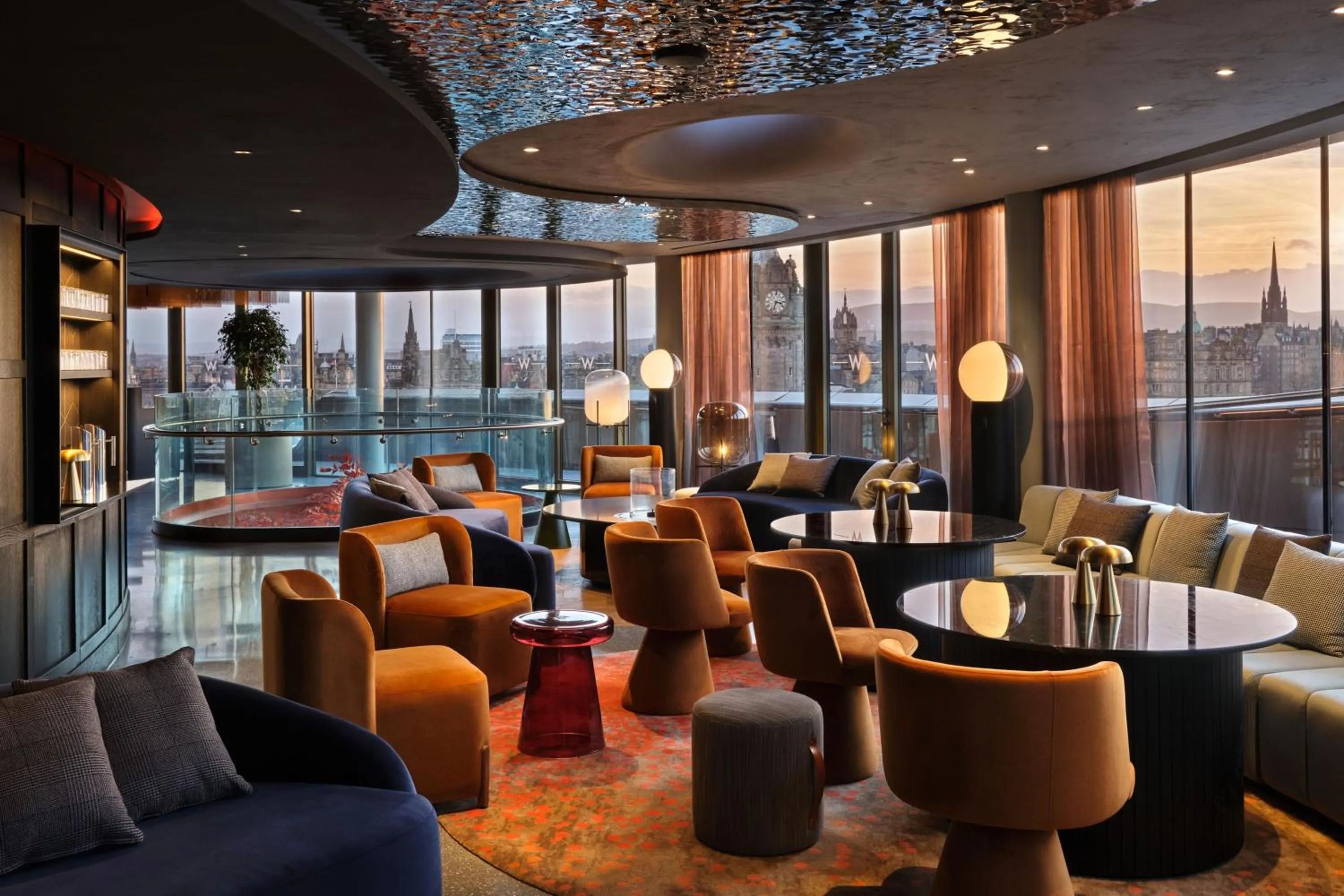 Lounge or bar in W Edinburgh
