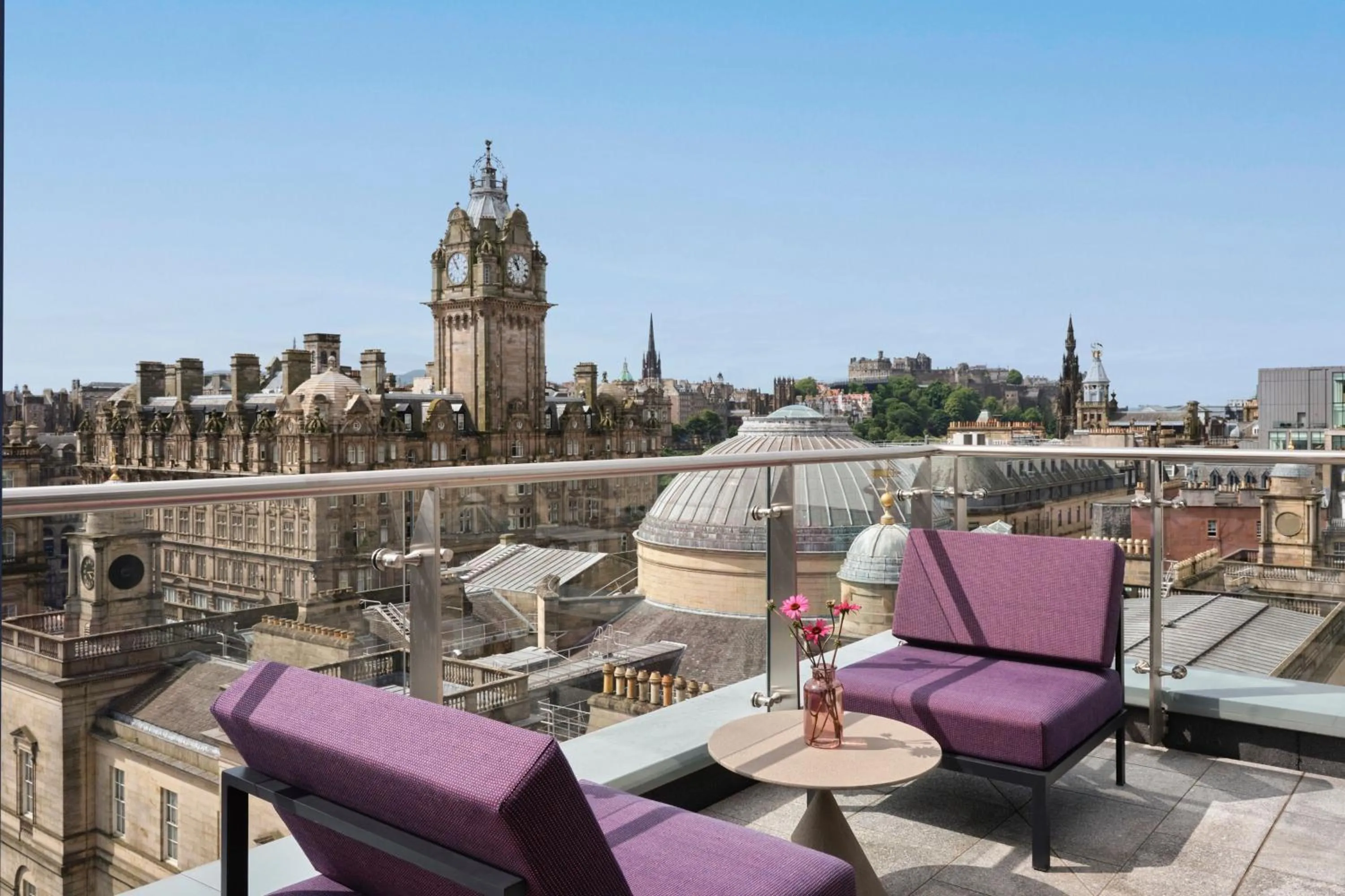 Bedroom in W Edinburgh