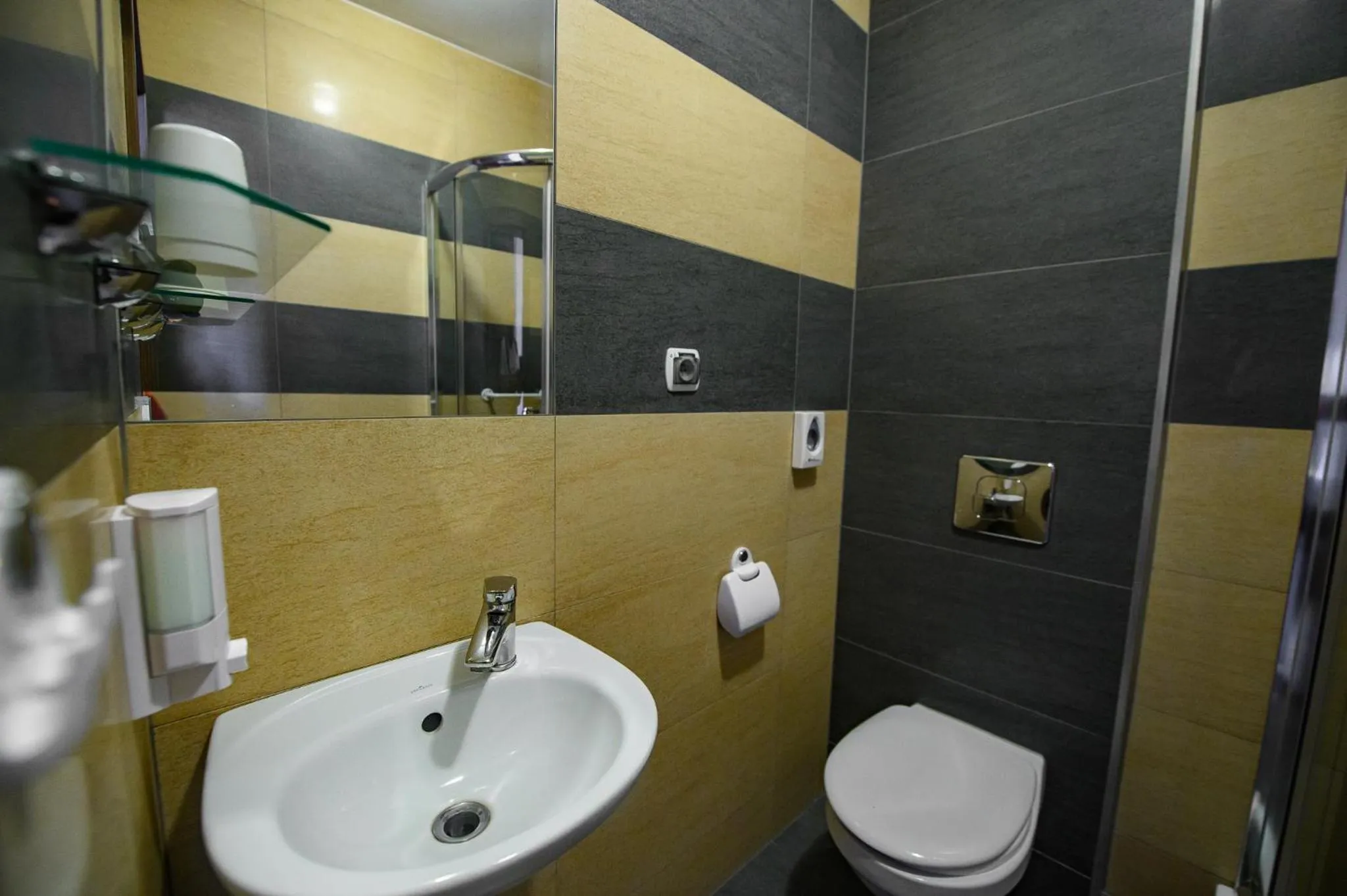 Shower in Hotel Restauracja Sara