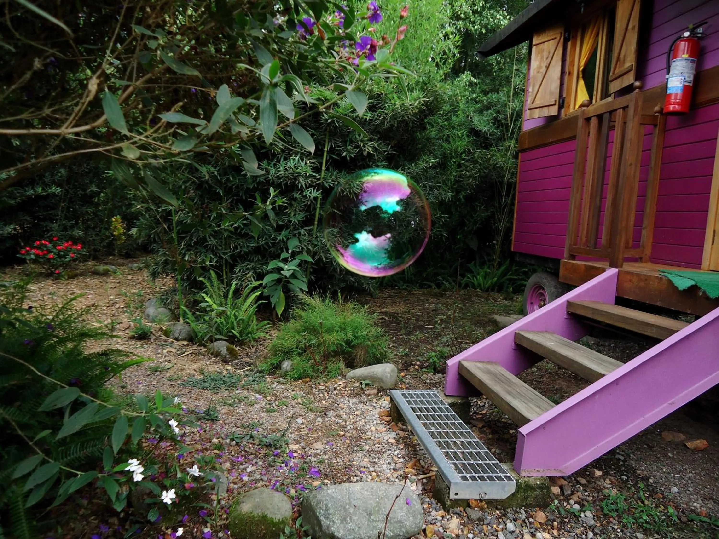 Decorative detail in Hosteria La Roulotte - Mindo