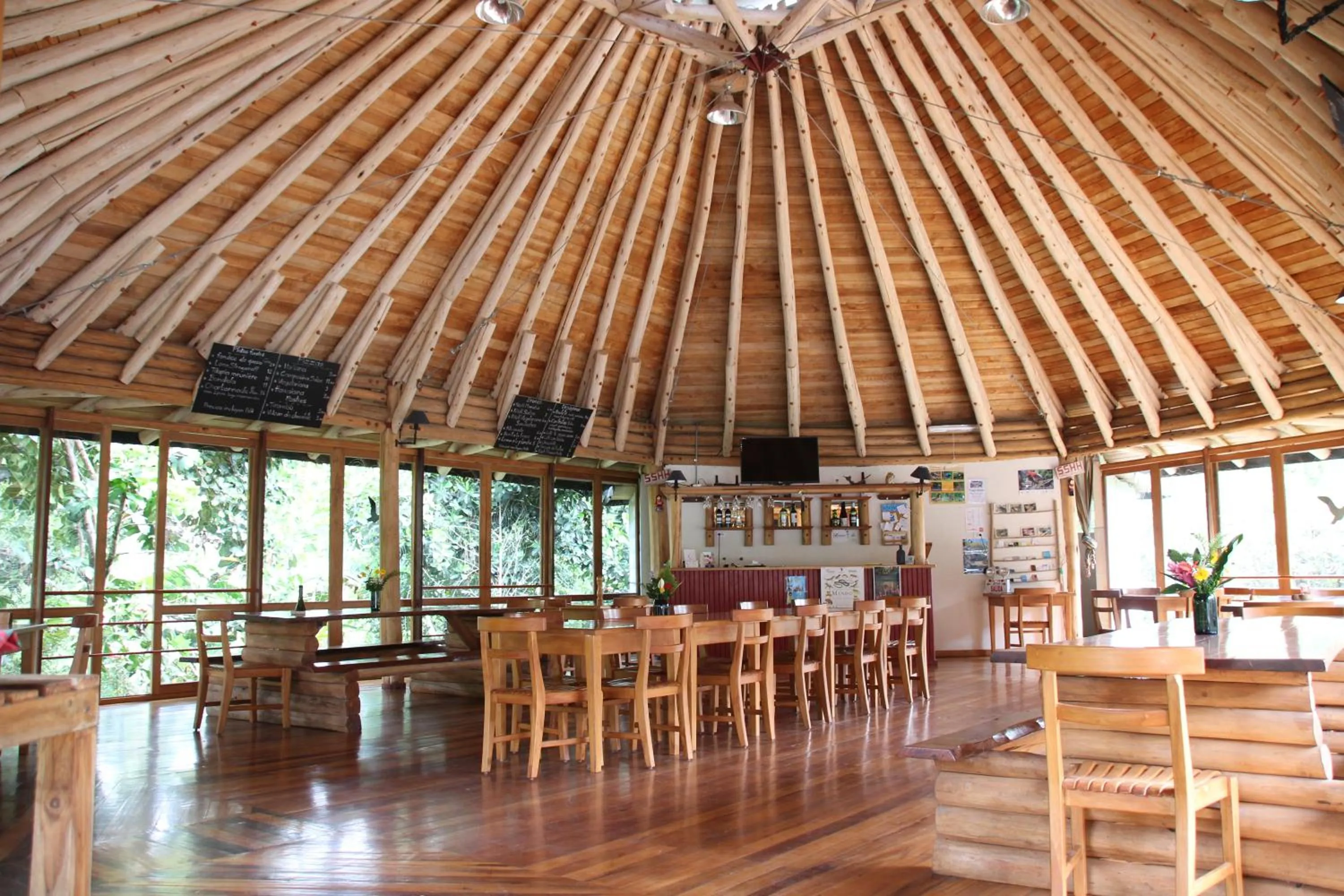 Restaurant/places to eat in Hosteria La Roulotte - Mindo