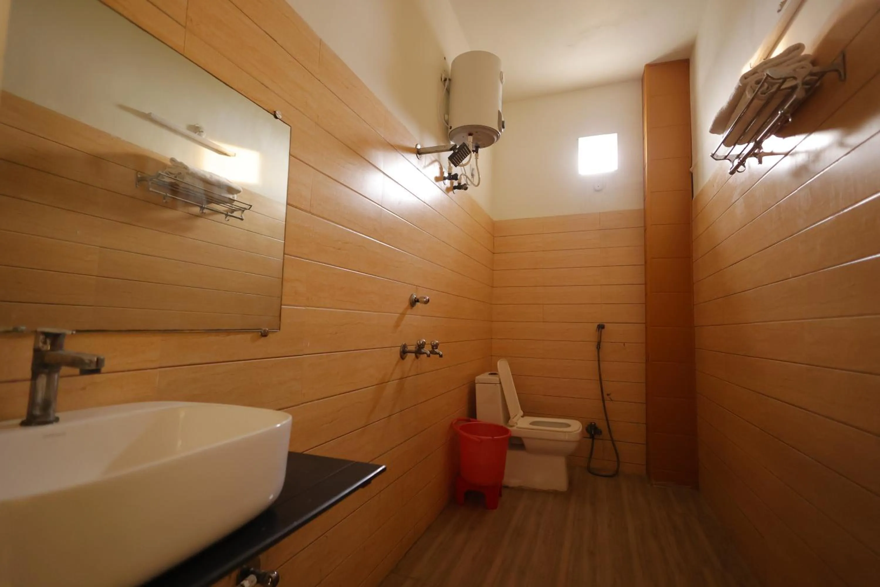 Bathroom in Silver Oaks Inn