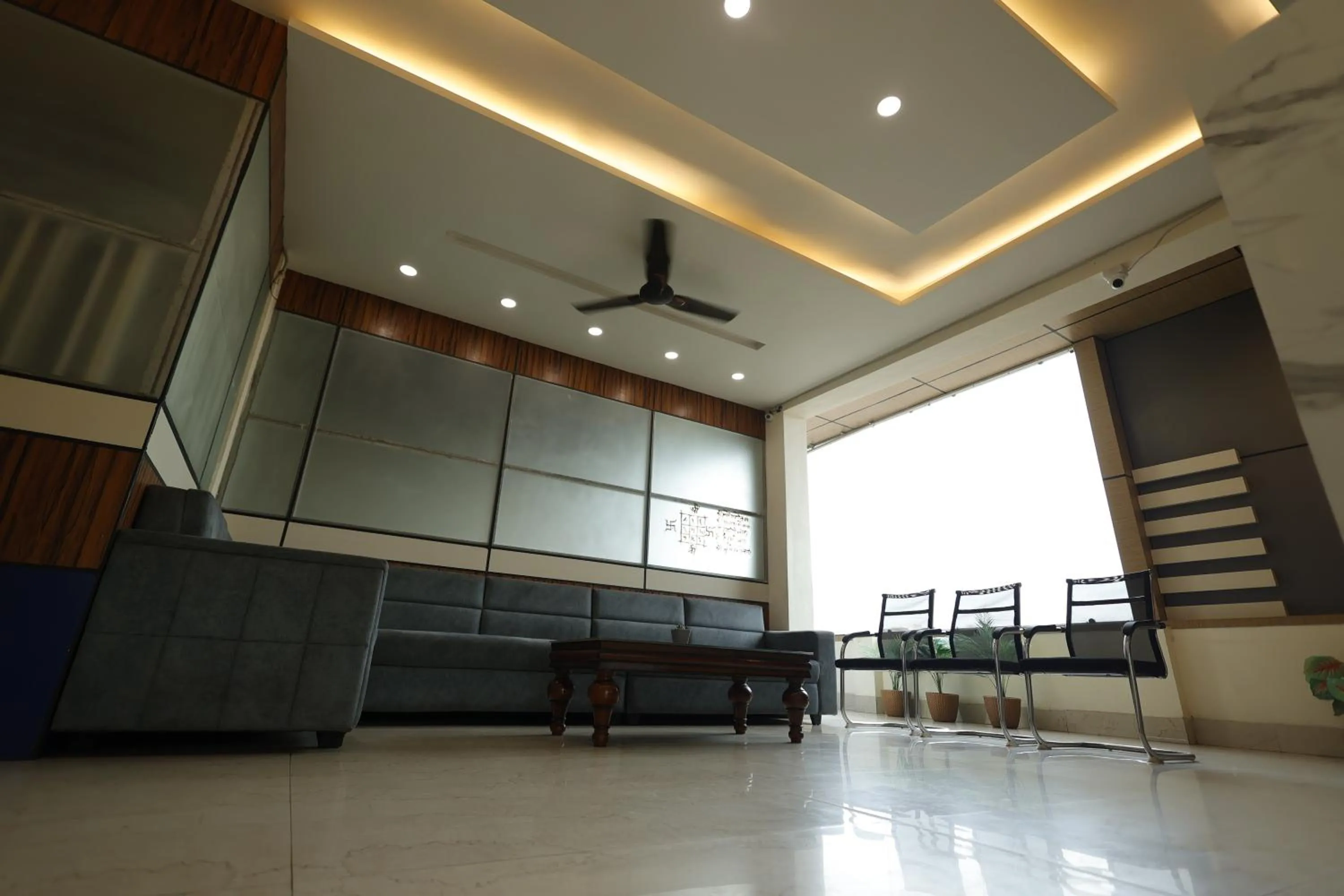 Lobby or reception in Silver Oaks Inn