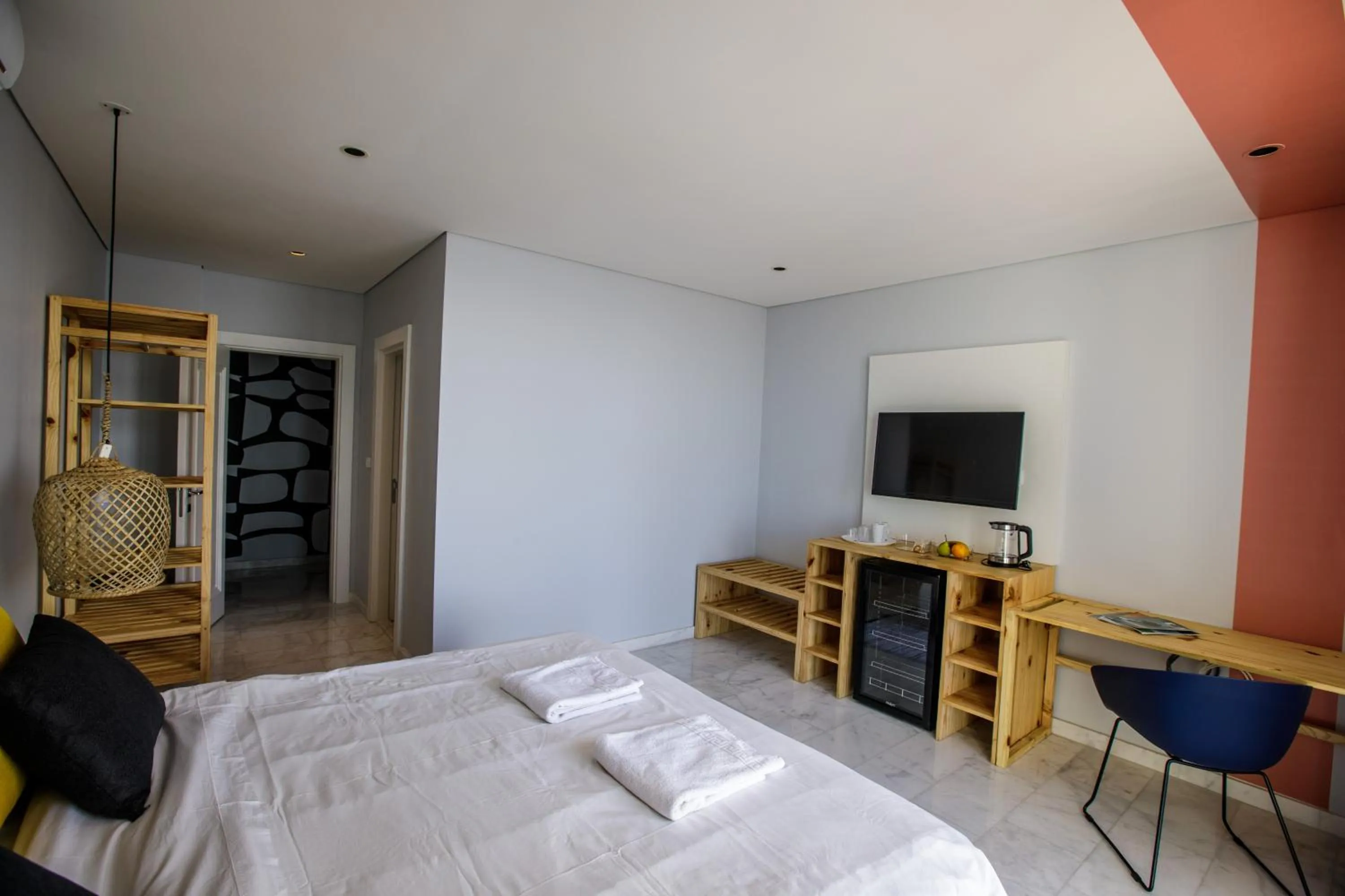 Photo of the whole room, Bed in Cowork Lab Suites