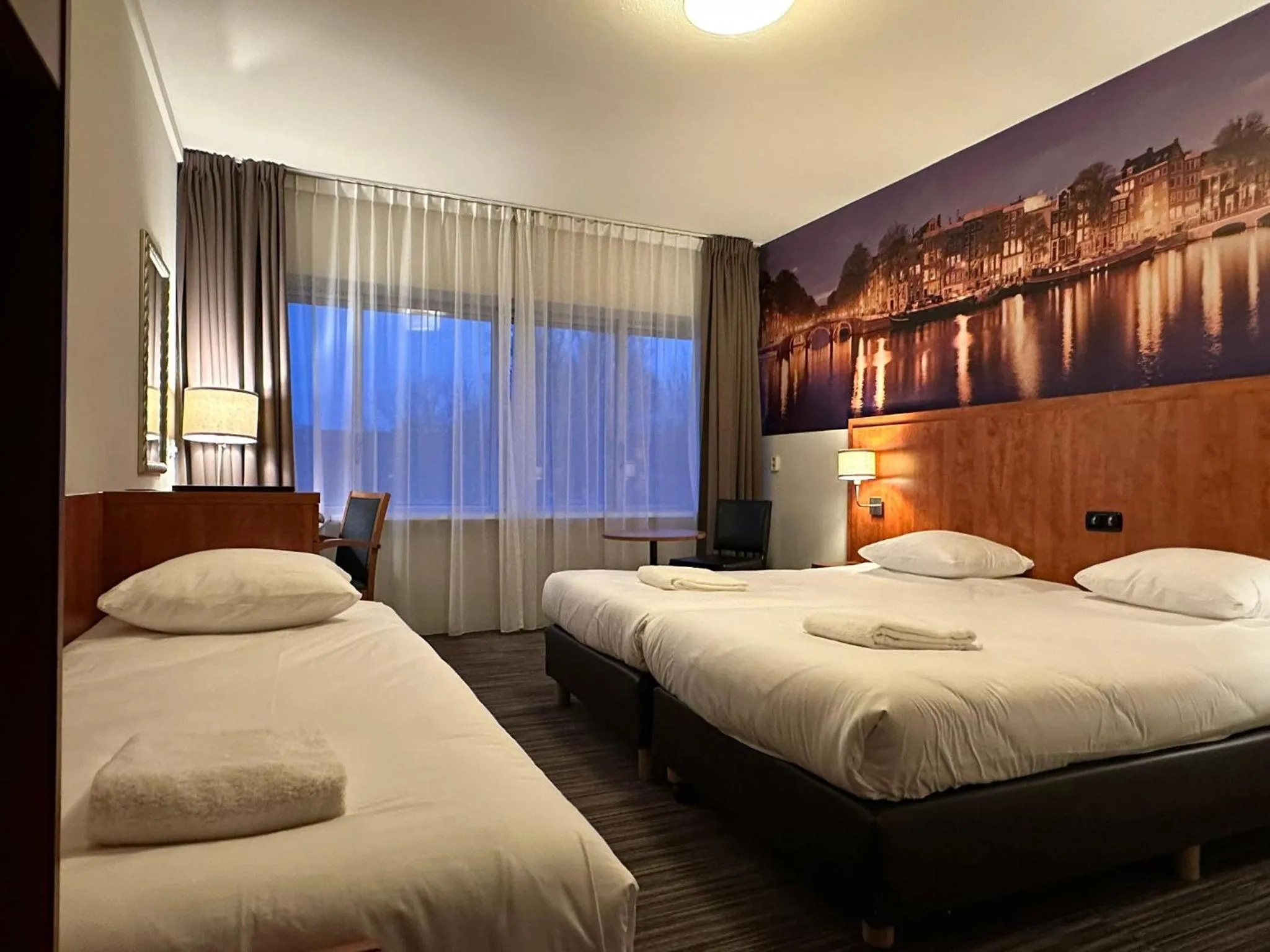 Bed in Westlake Hotels Amsterdam