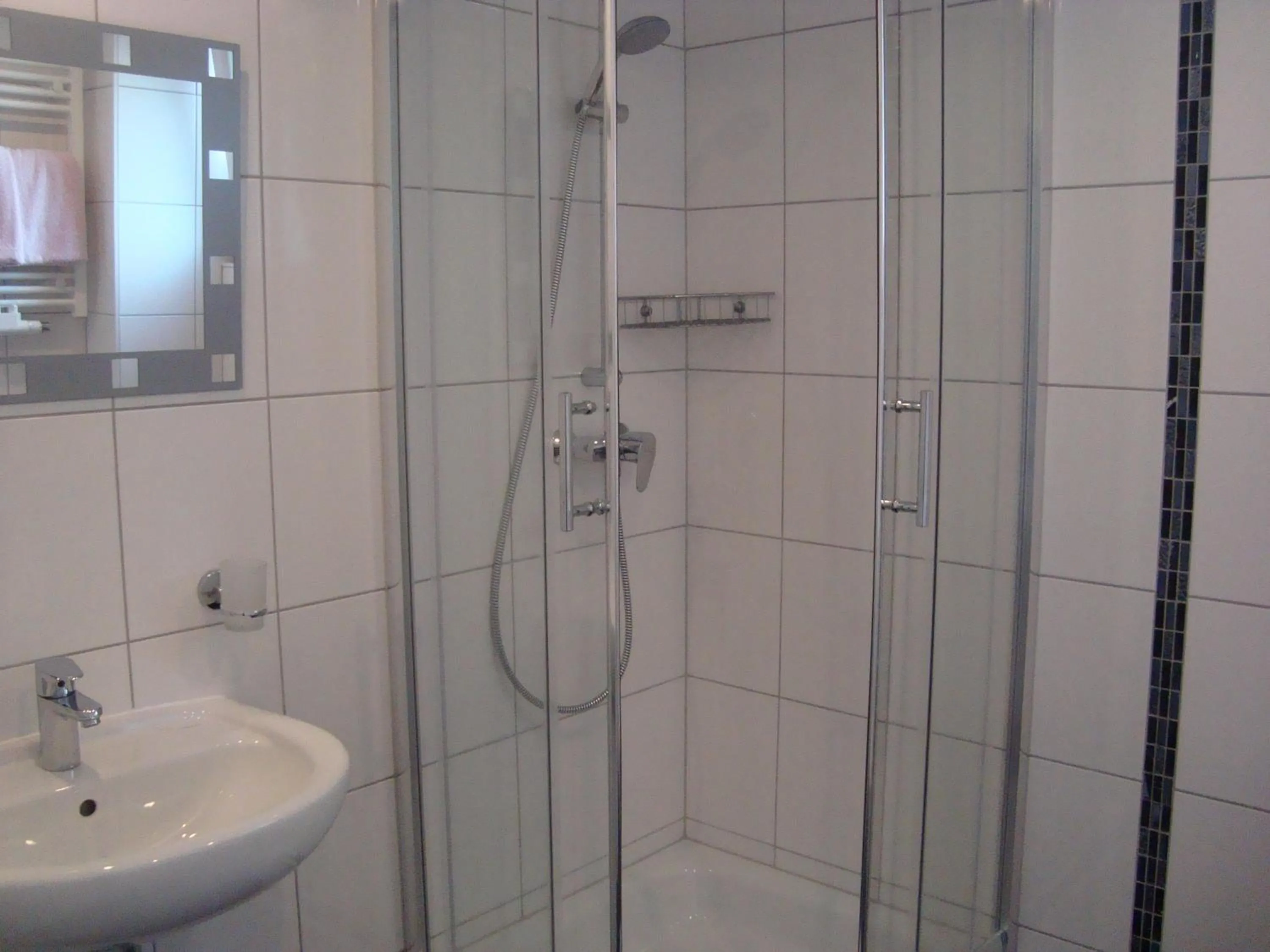 Shower in Hotel Gartenhof
