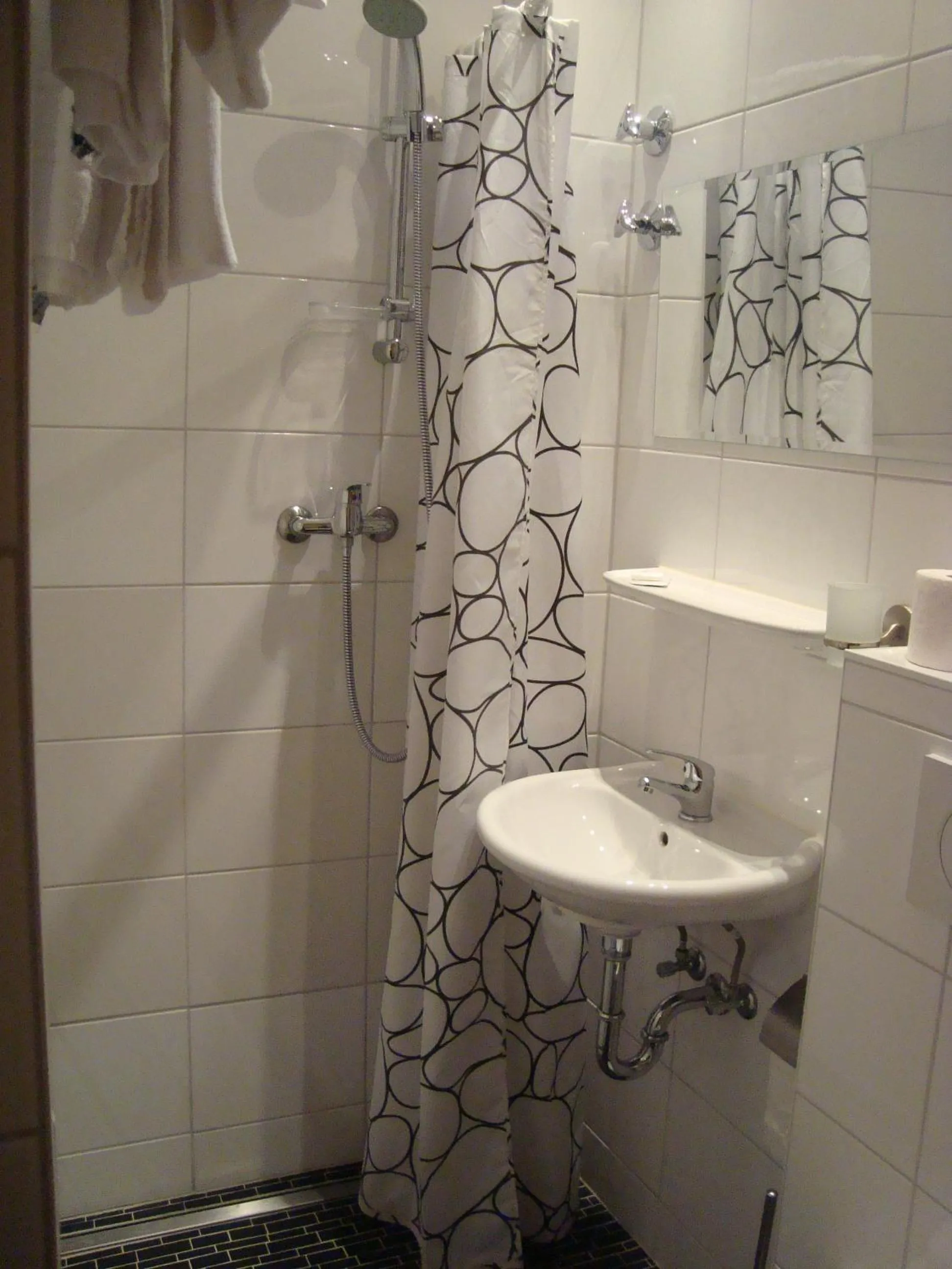 Shower in Hotel Gartenhof