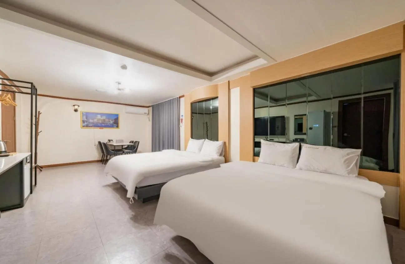 Bed in Donghae Gloria Hotel