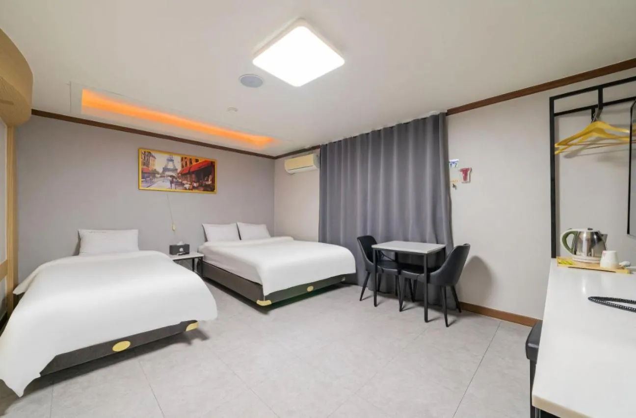 Bed in Donghae Gloria Hotel