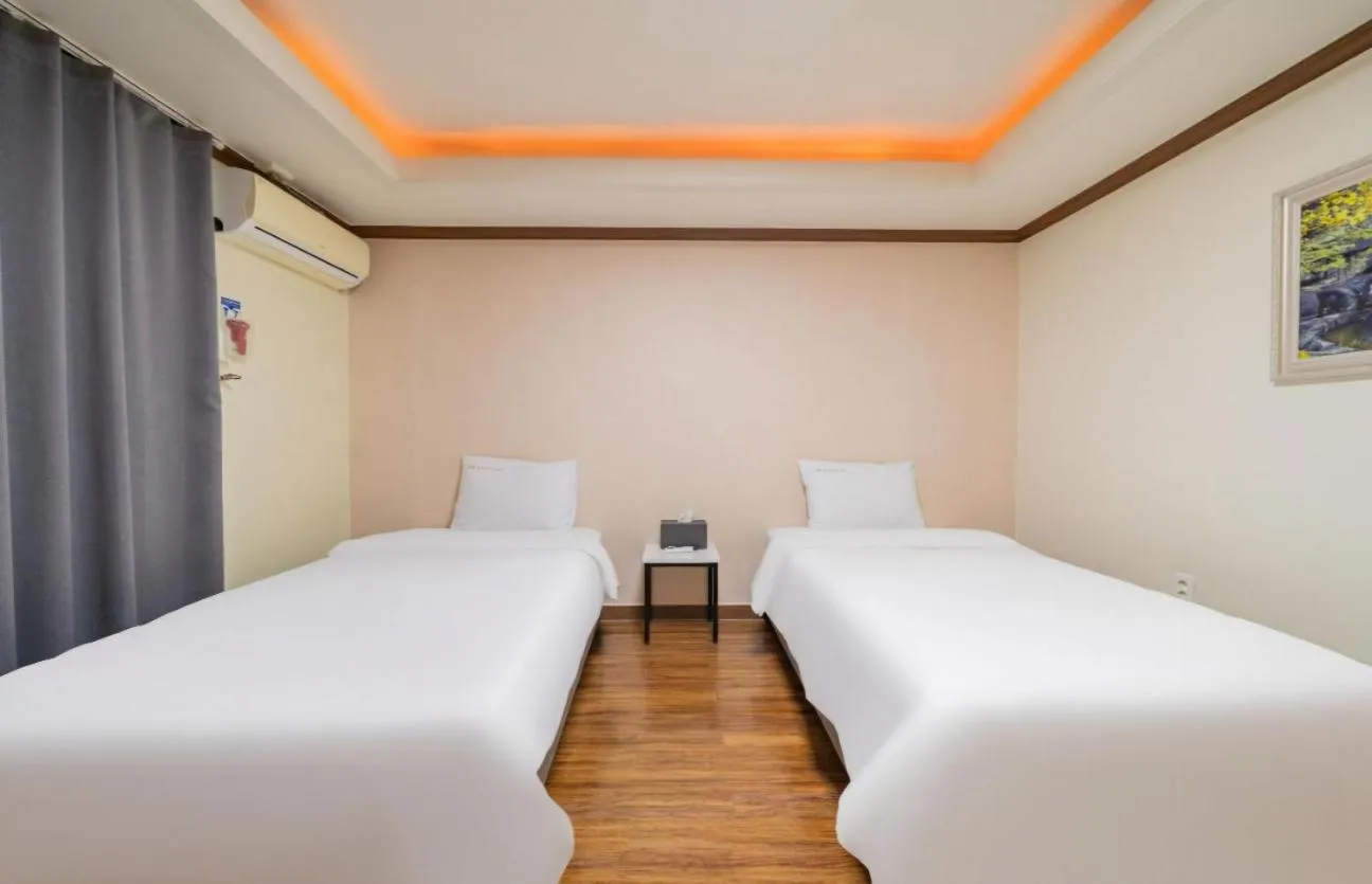 Bed in Donghae Gloria Hotel