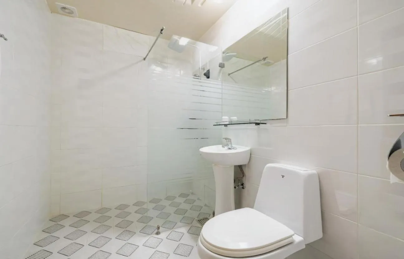 Toilet in Donghae Gloria Hotel