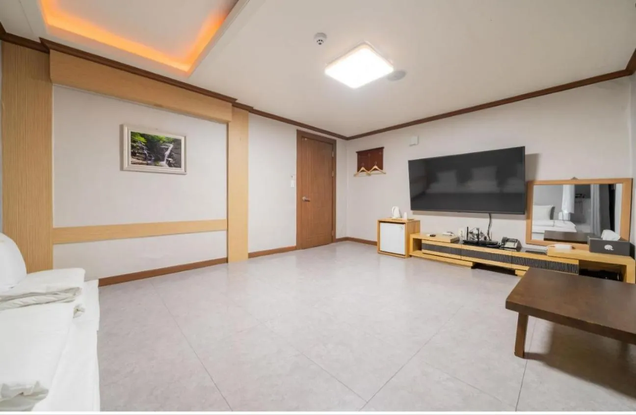 Donghae Gloria Hotel